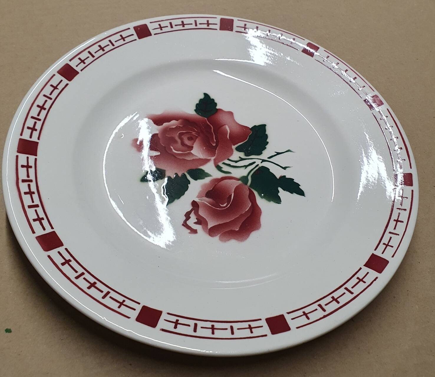 Lot of 7 flat plates in earthenware "Sarreguemines & Digoin", model SAVERNE.