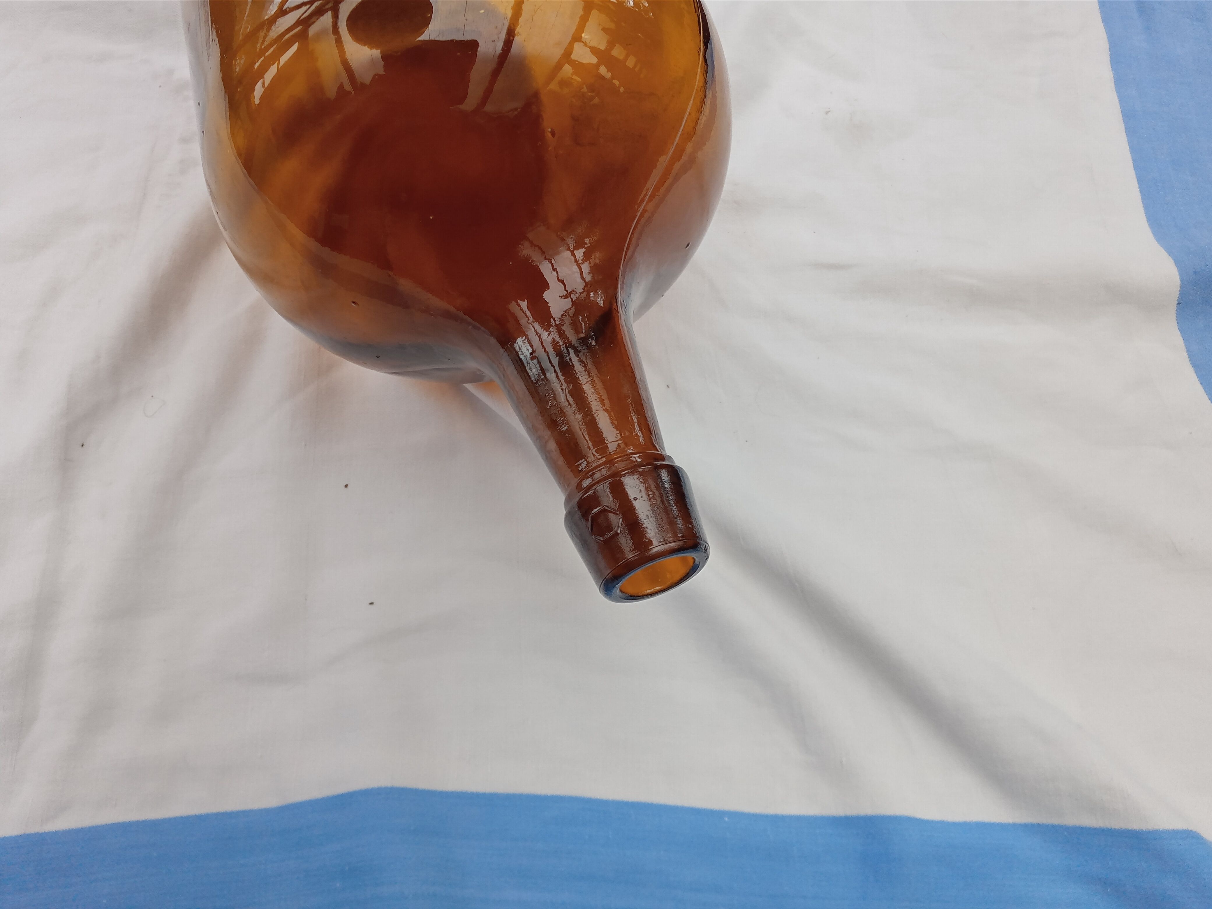 Demijohn 6 liters brown