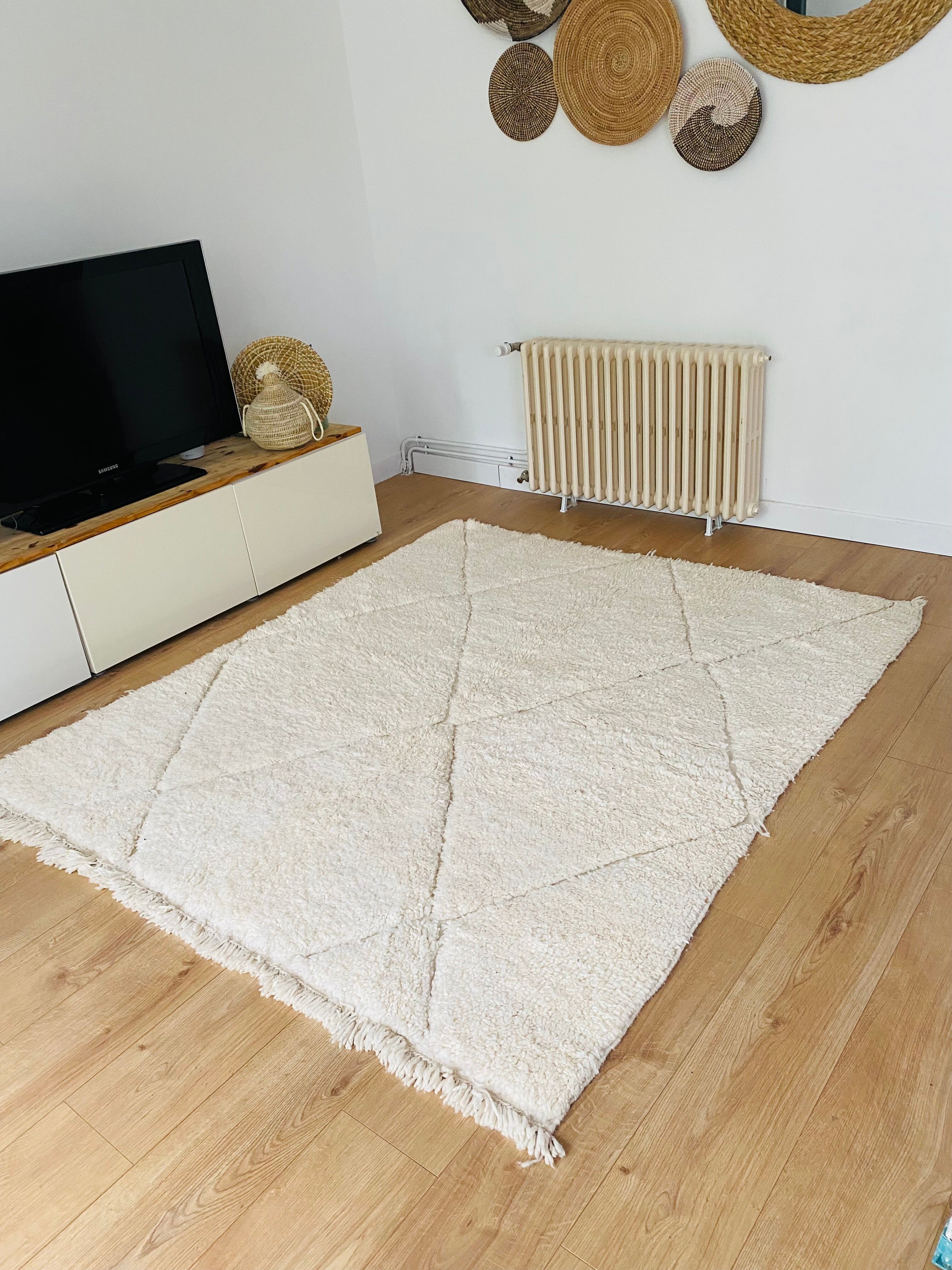 Berber carpet Beni Ouarain plain cream patterns in relief 196x172