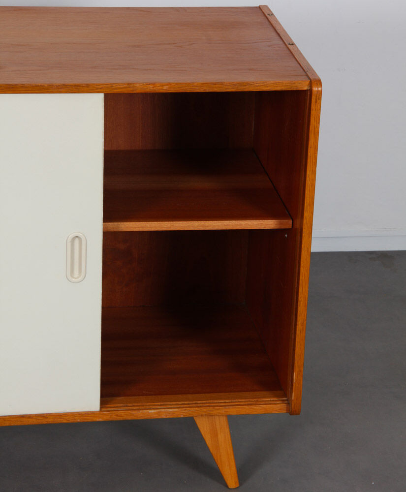 Buffet blanche et beige par Jiri Jiroutek, modèle U-452, 1960