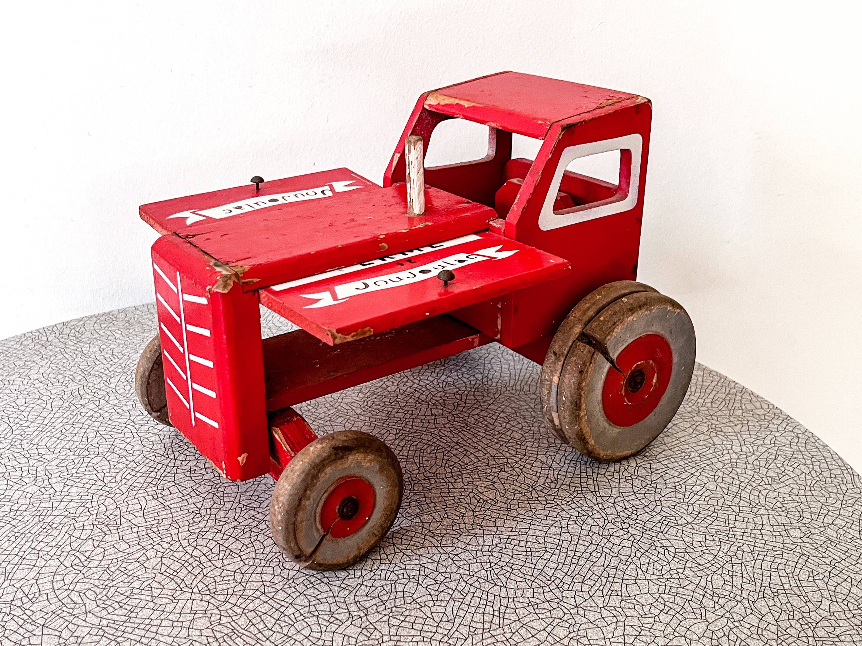Large wooden tractor "La Ferme de Joujoulac", vintage toy.
