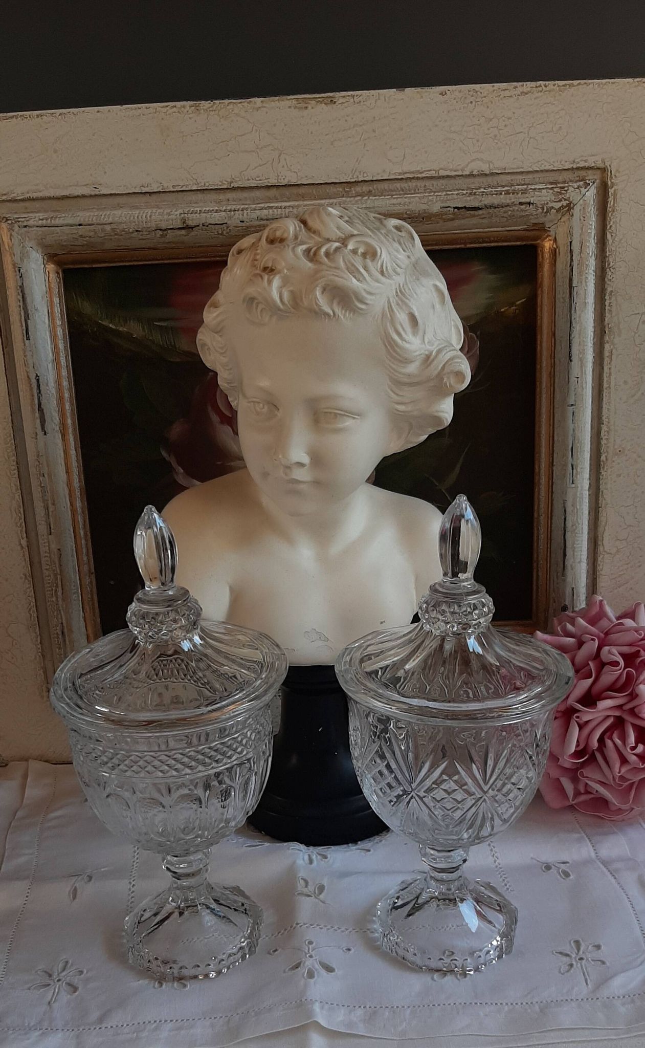 Crystal pot