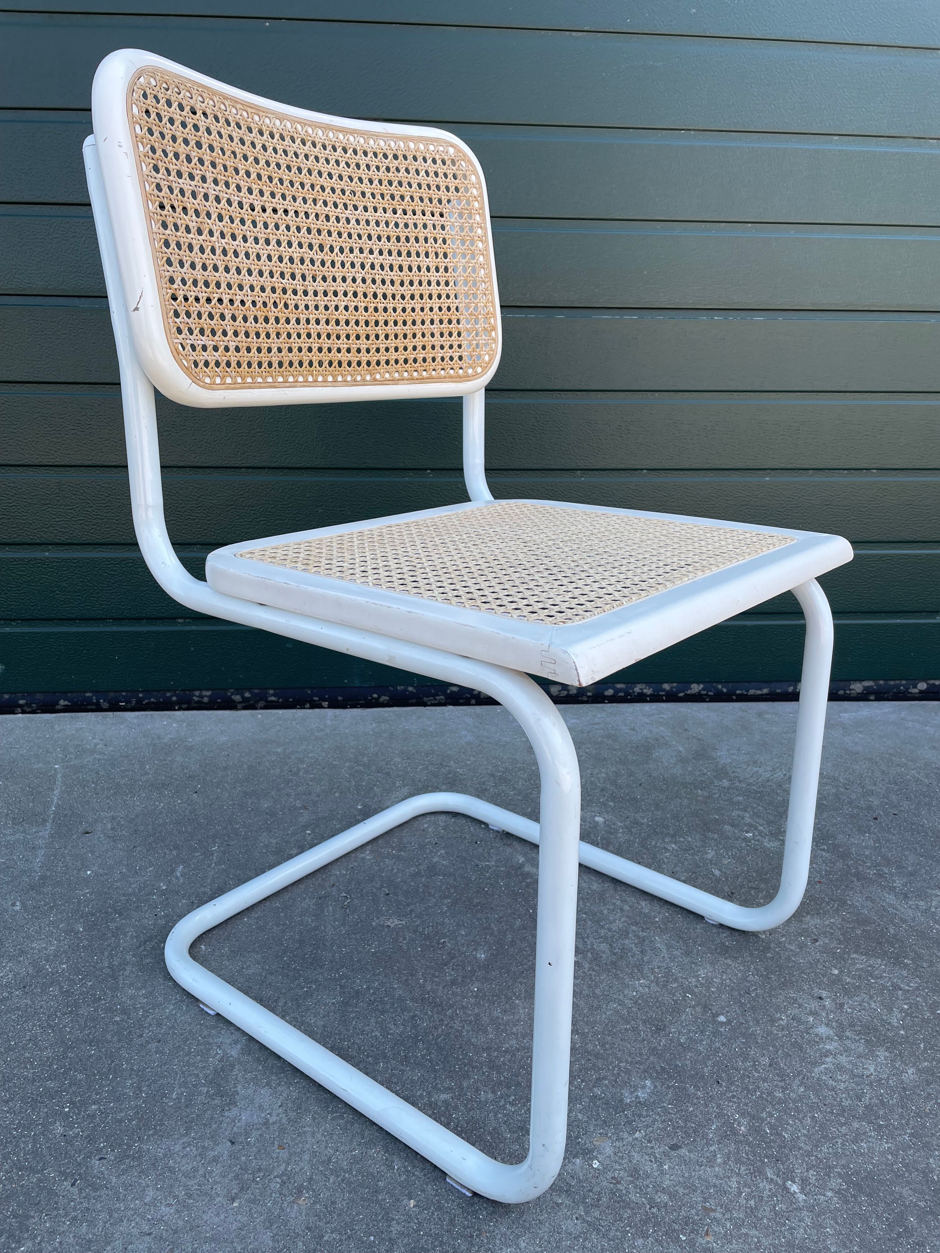 Cesca design chair b32 model in white