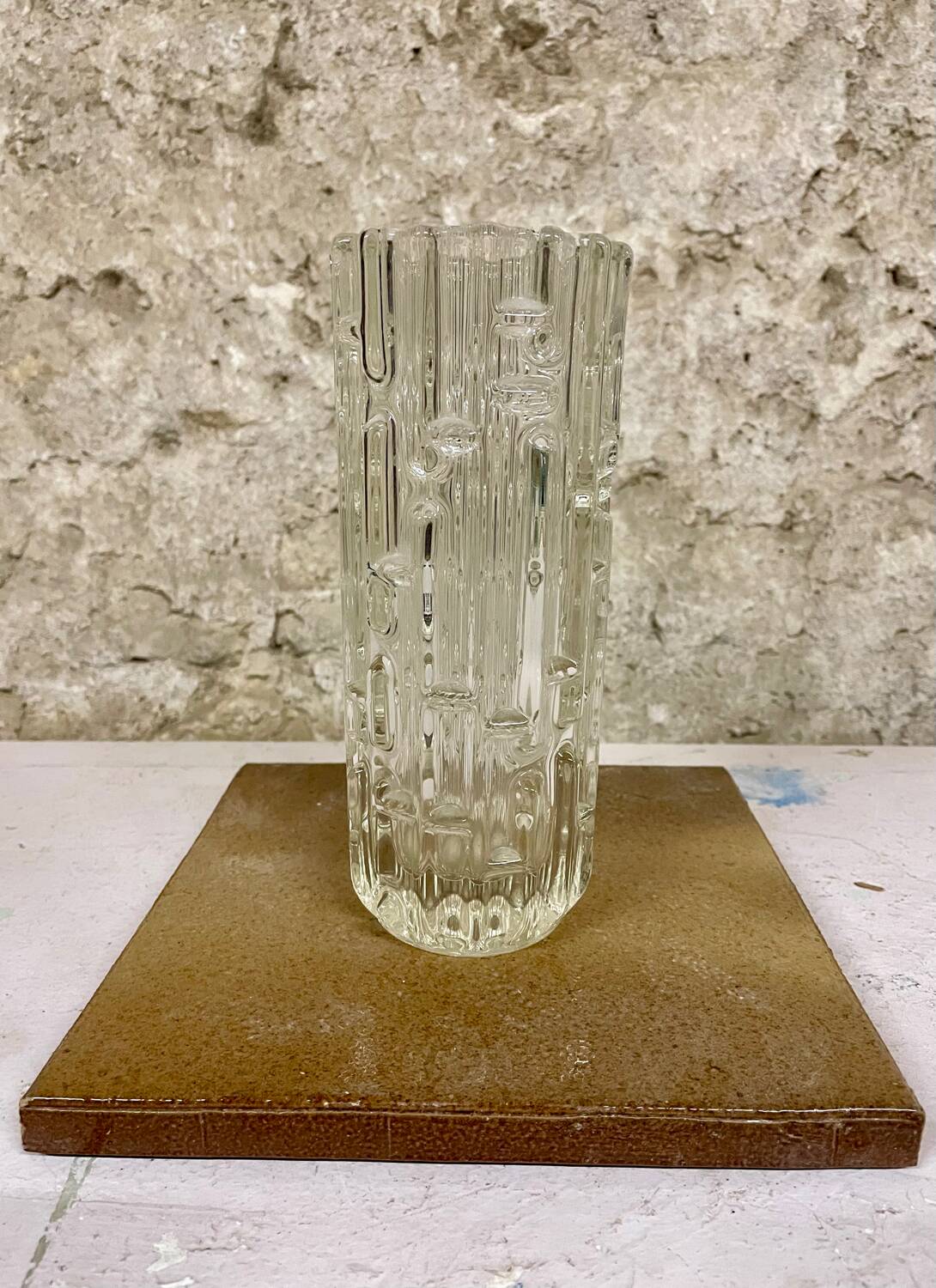 Labyrinth Vase in moulded glass – design by František Vizner – Sklo Union