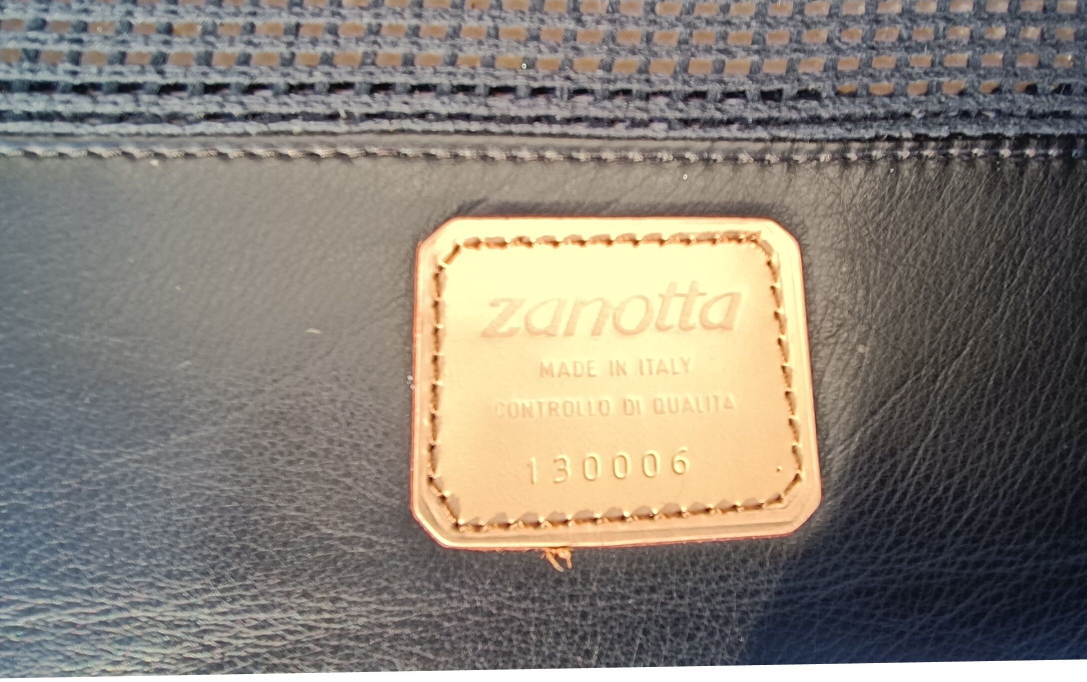 Sofa 3 places Onda, Zanotta