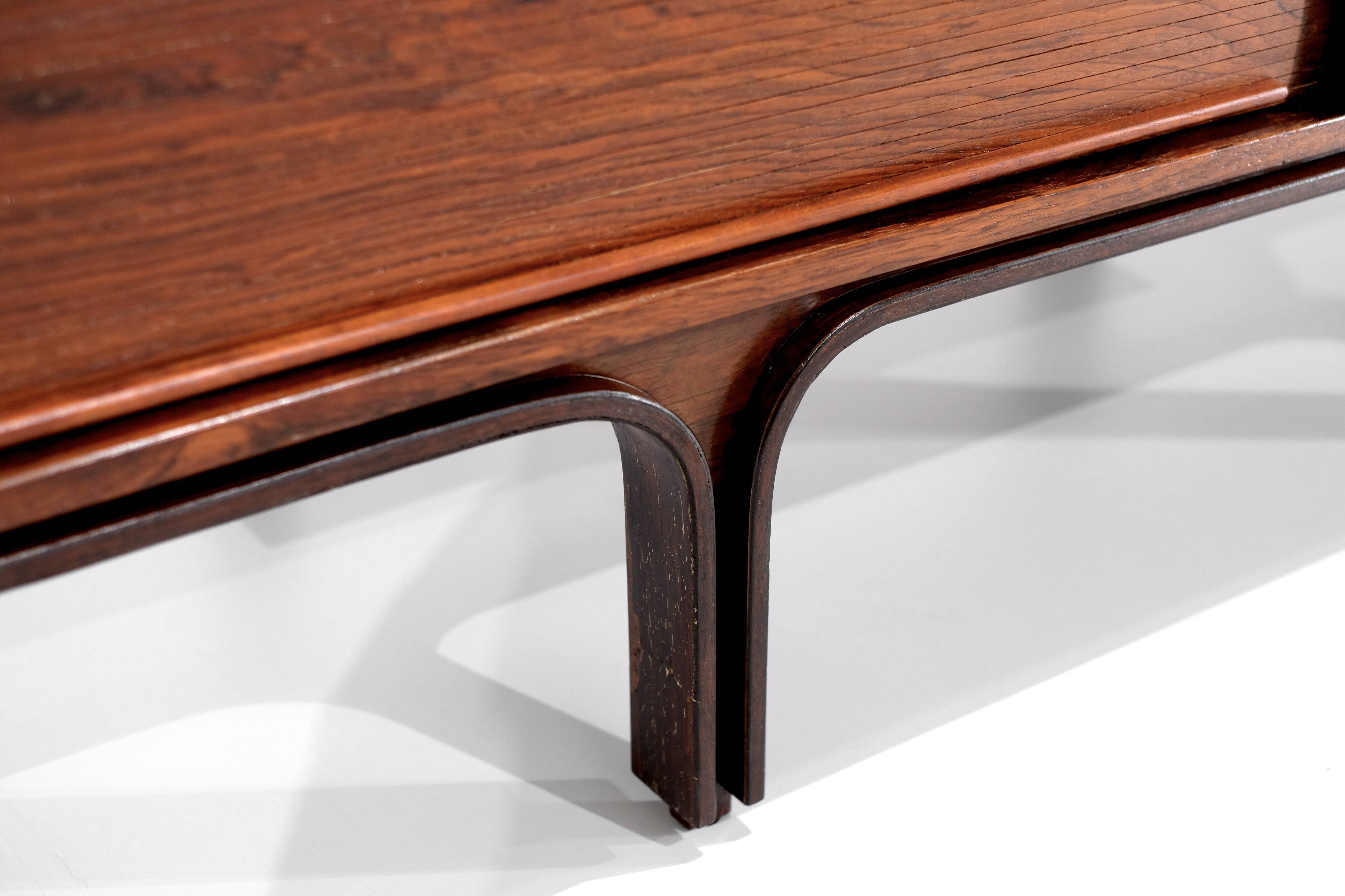 Buffet modèle 504 conçu par Gianfranco Frattini pour Bernini, Italie 1960s.