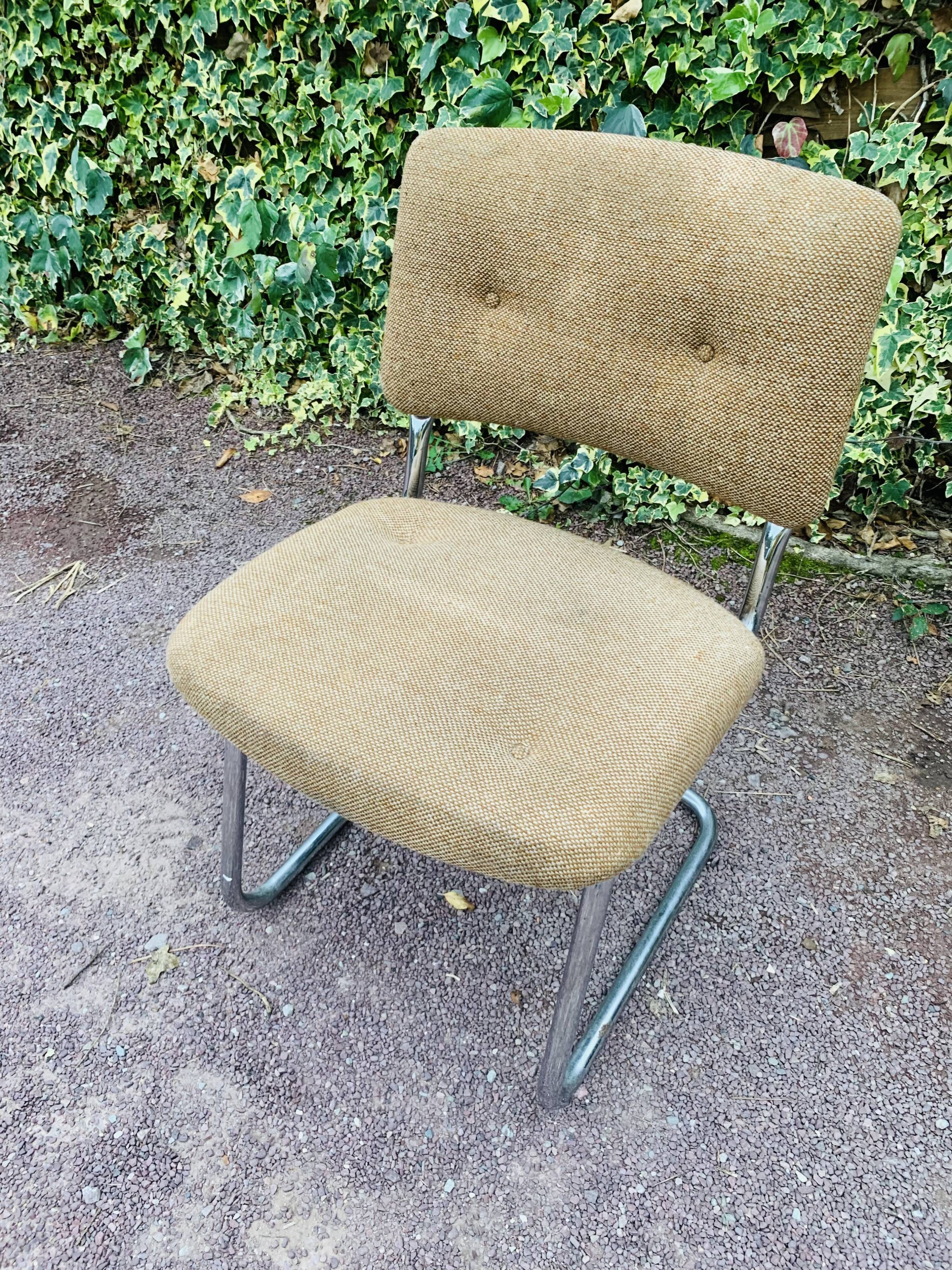 Vintage Strafor Steelcase chair from the 1980s.