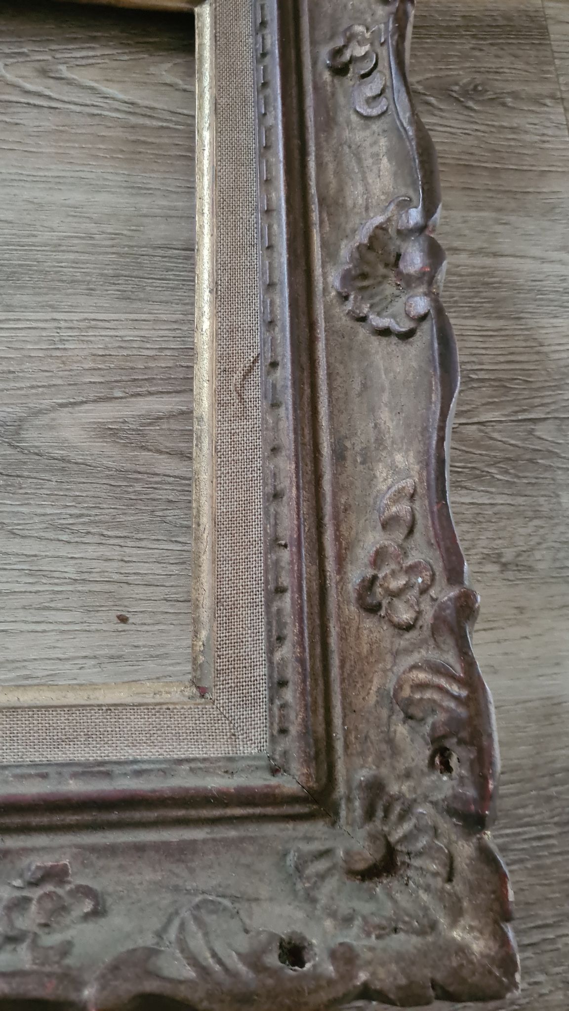 Old gilded wooden frame with beige / vintage Marie Louise