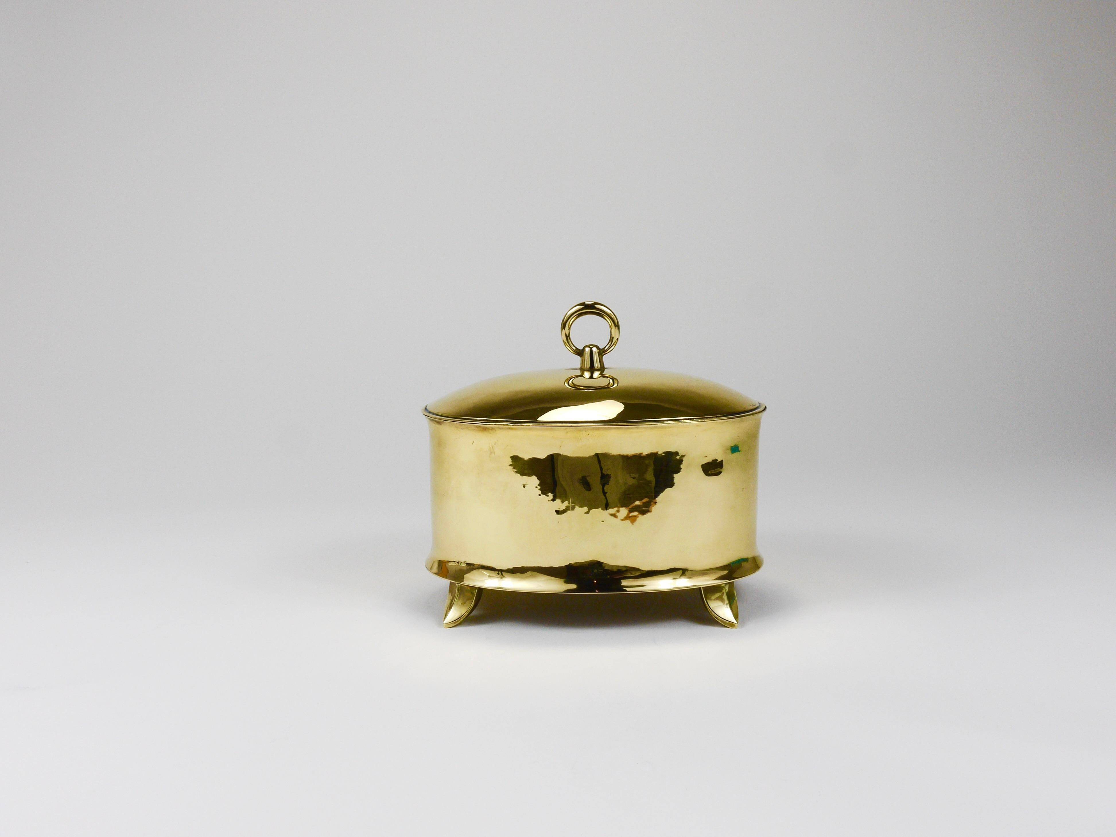Boîte à couvercle ou bol en laiton Art Nouveau d’Otto Prutscher, Melzer & Neuhardt, années 1920