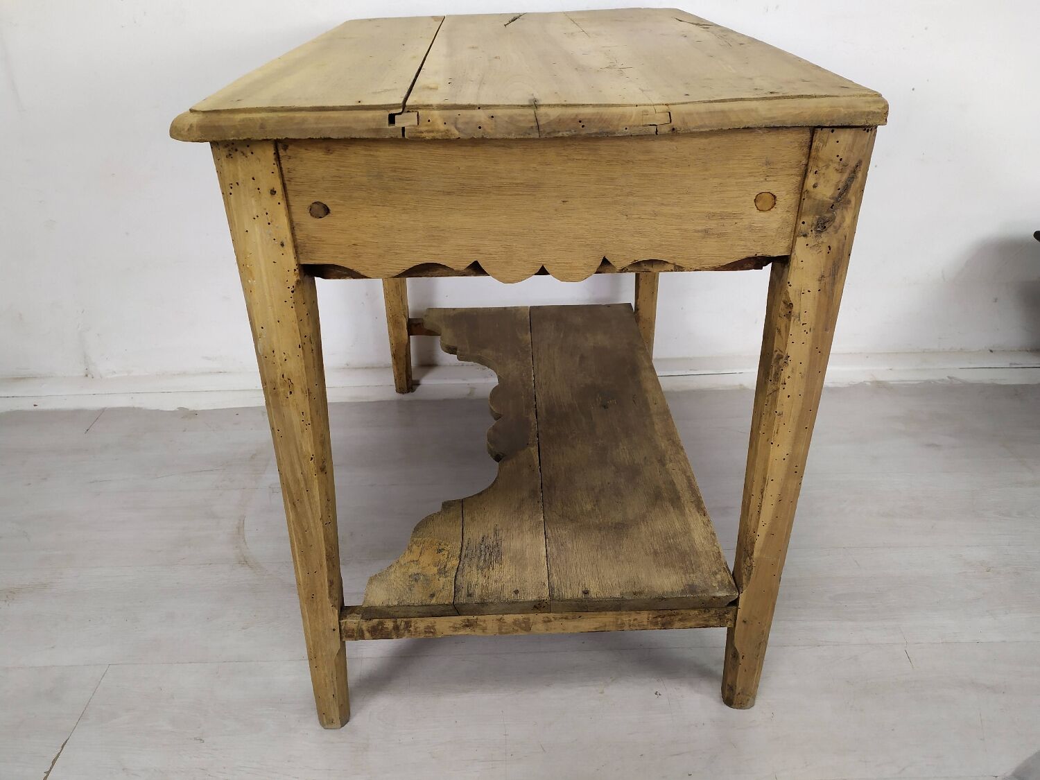 Rustic toilet table