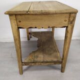 Rustic toilet table