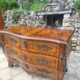 Marquetry tomb chest of drawers