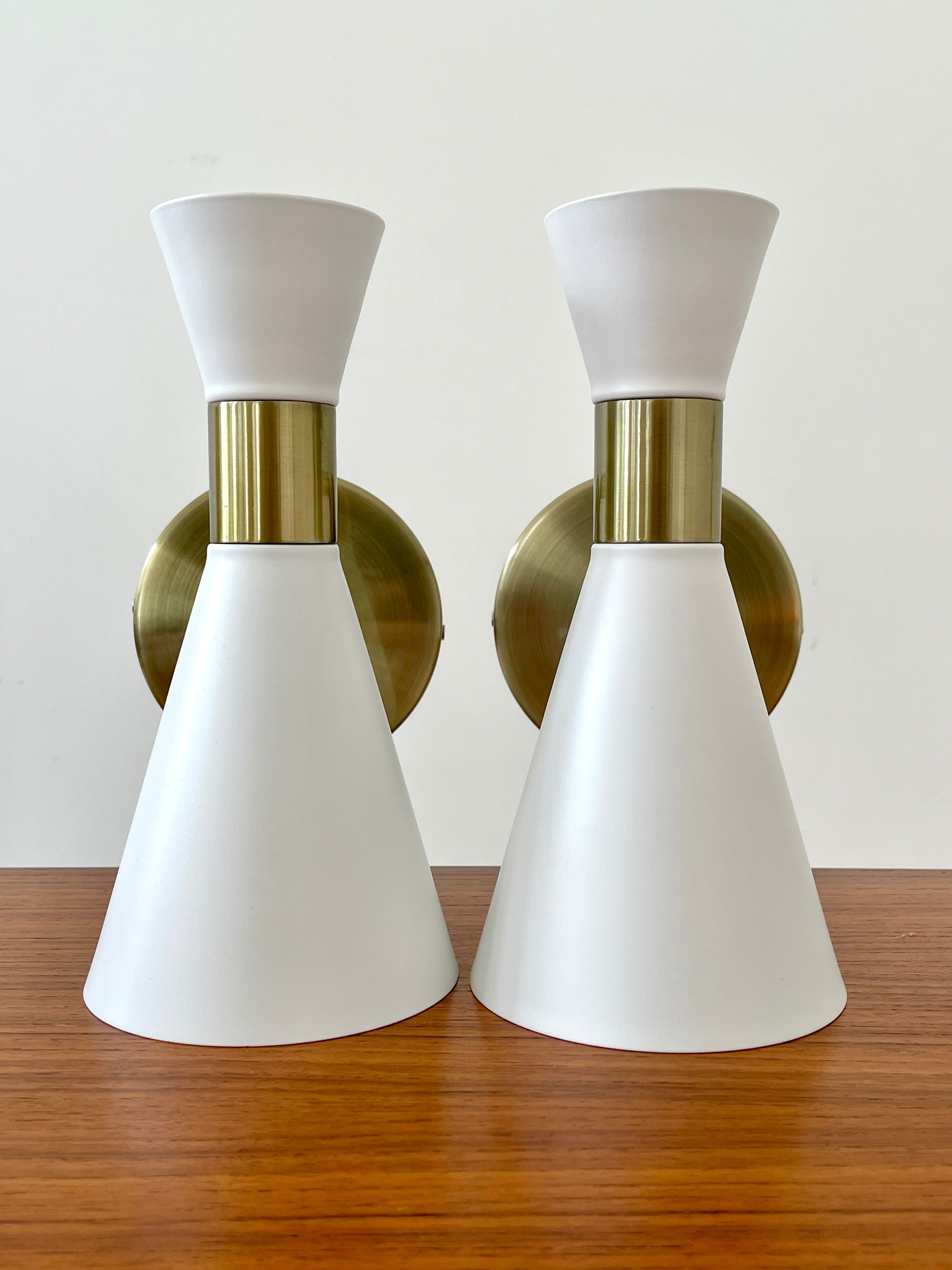 Pair of diabolo wall lamps