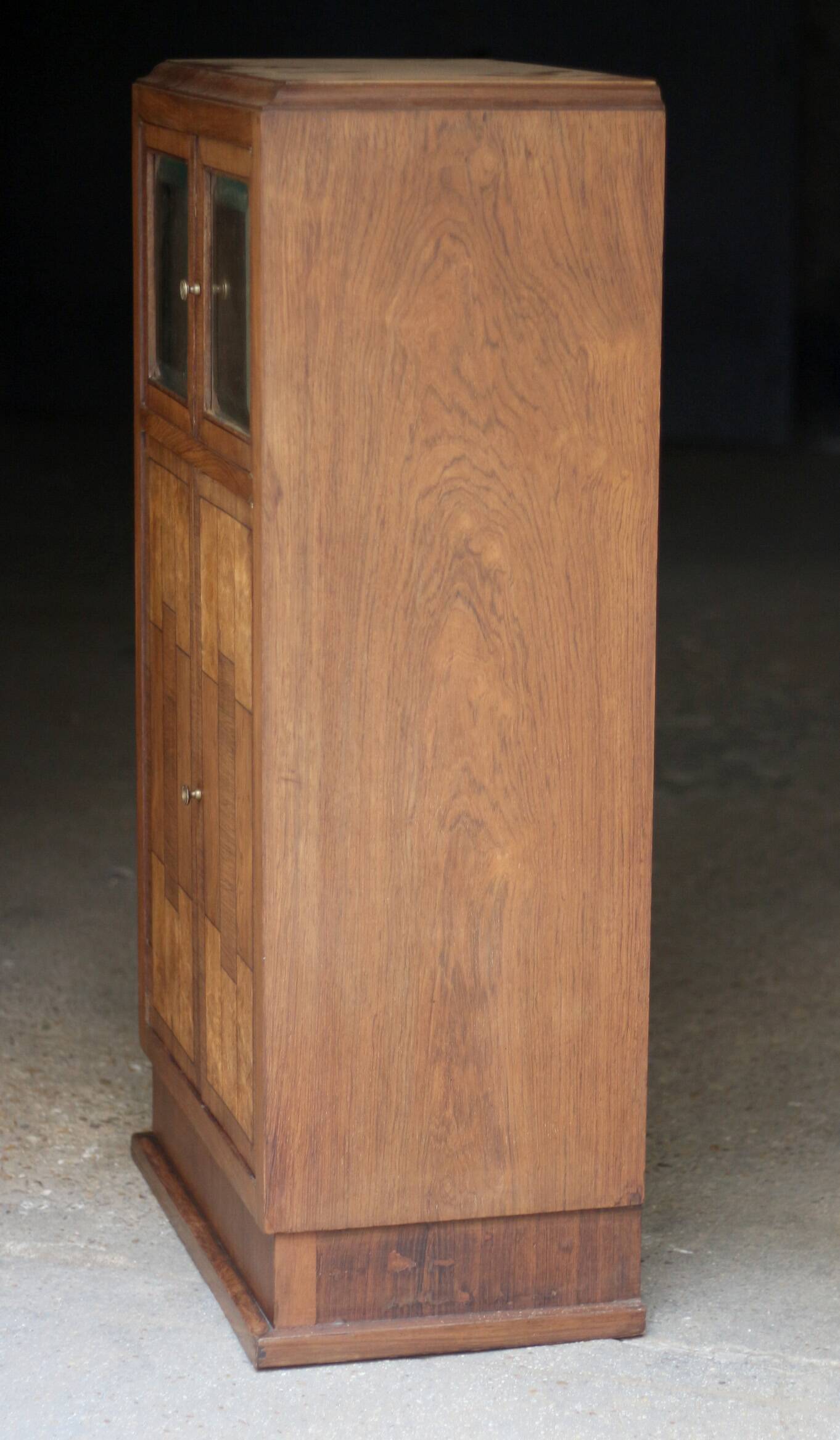 Superb Art Deco storage unit in veneer (circa 1920)