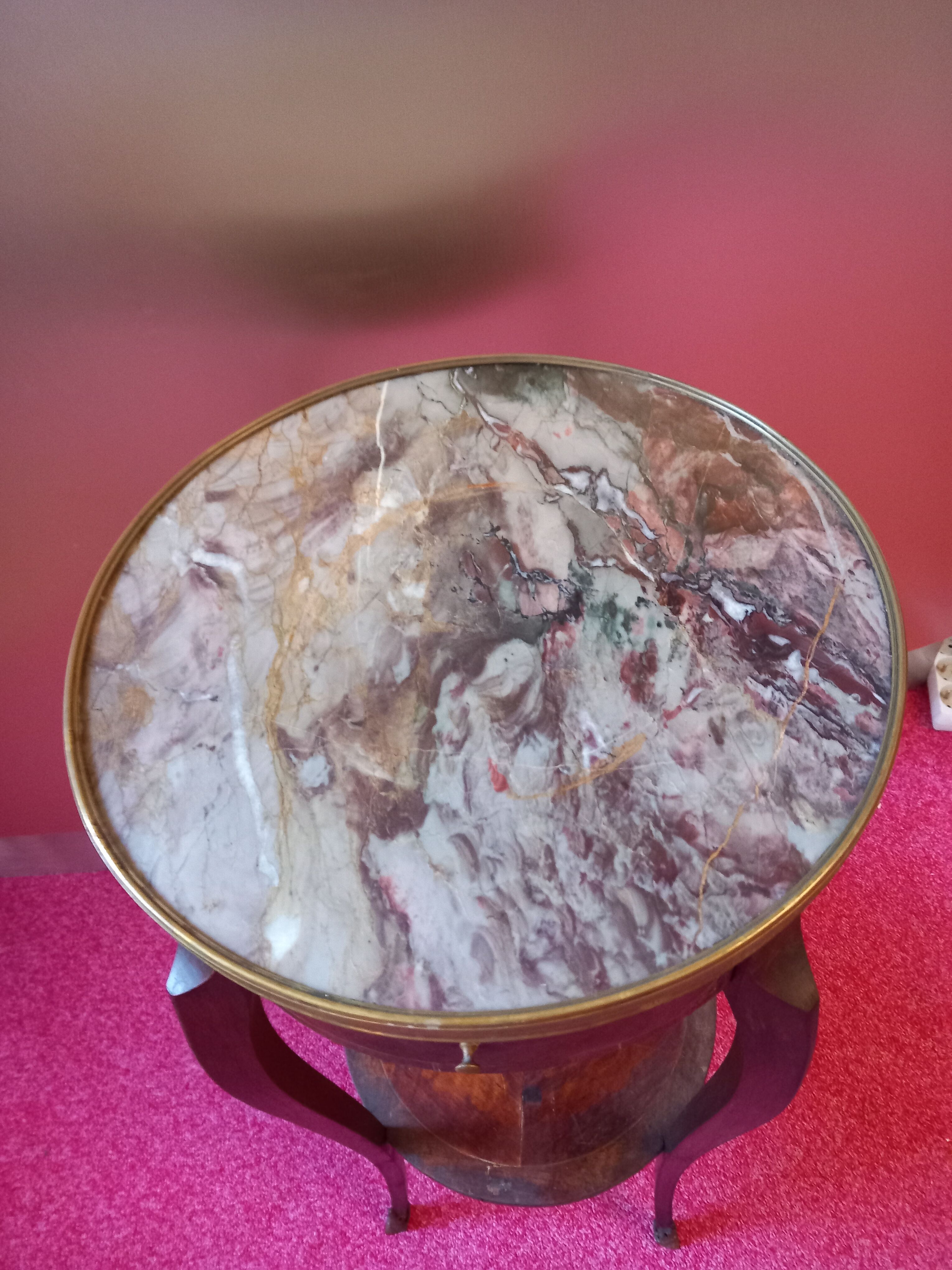 Gueridon style Louis XVI