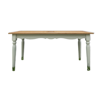 Farmhouse table