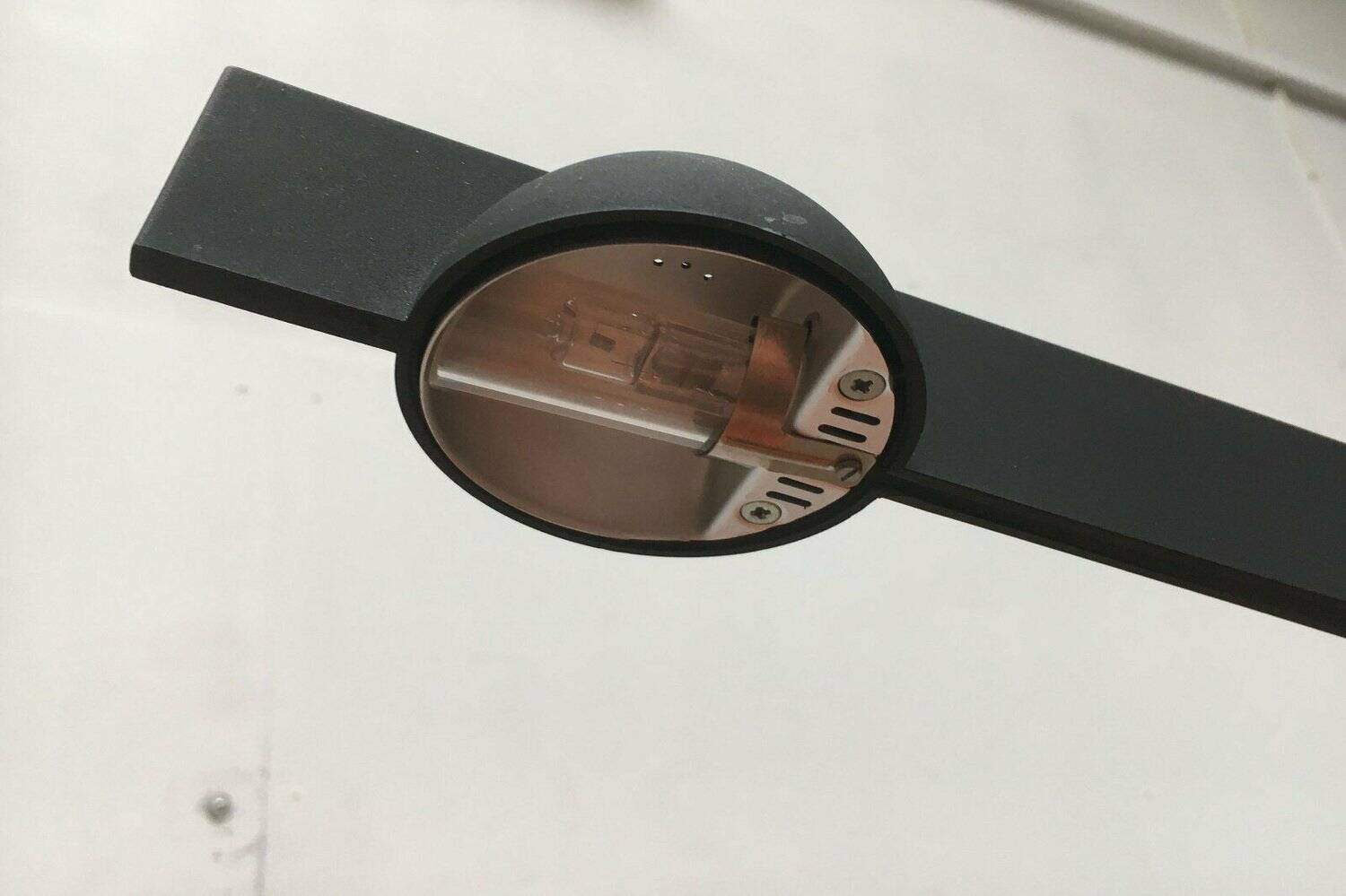 Postmodern Italian table lamp model Tabla by Mario Barbaglia and Marco Colombo for Italiana Luce, 1980s.