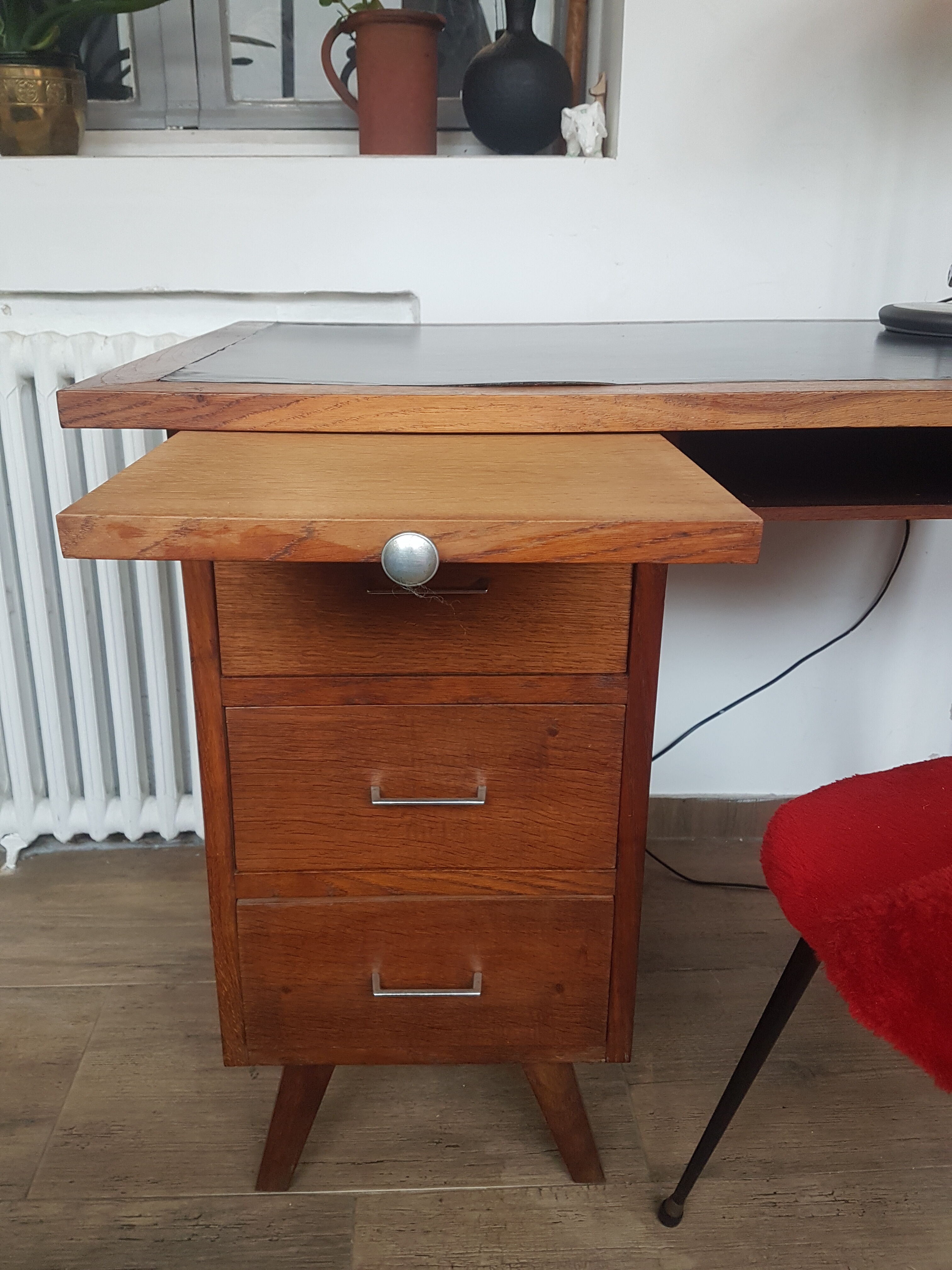 Bureau scandinave pieds compas