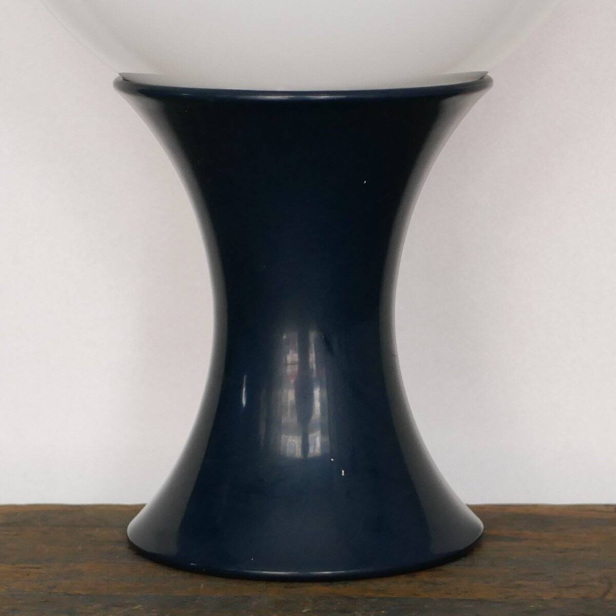 Grande lampe de table en forme de champignon en verre opalin blanc par Stilnovo, années 60