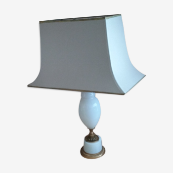 Vintage lamp with white opaline foot