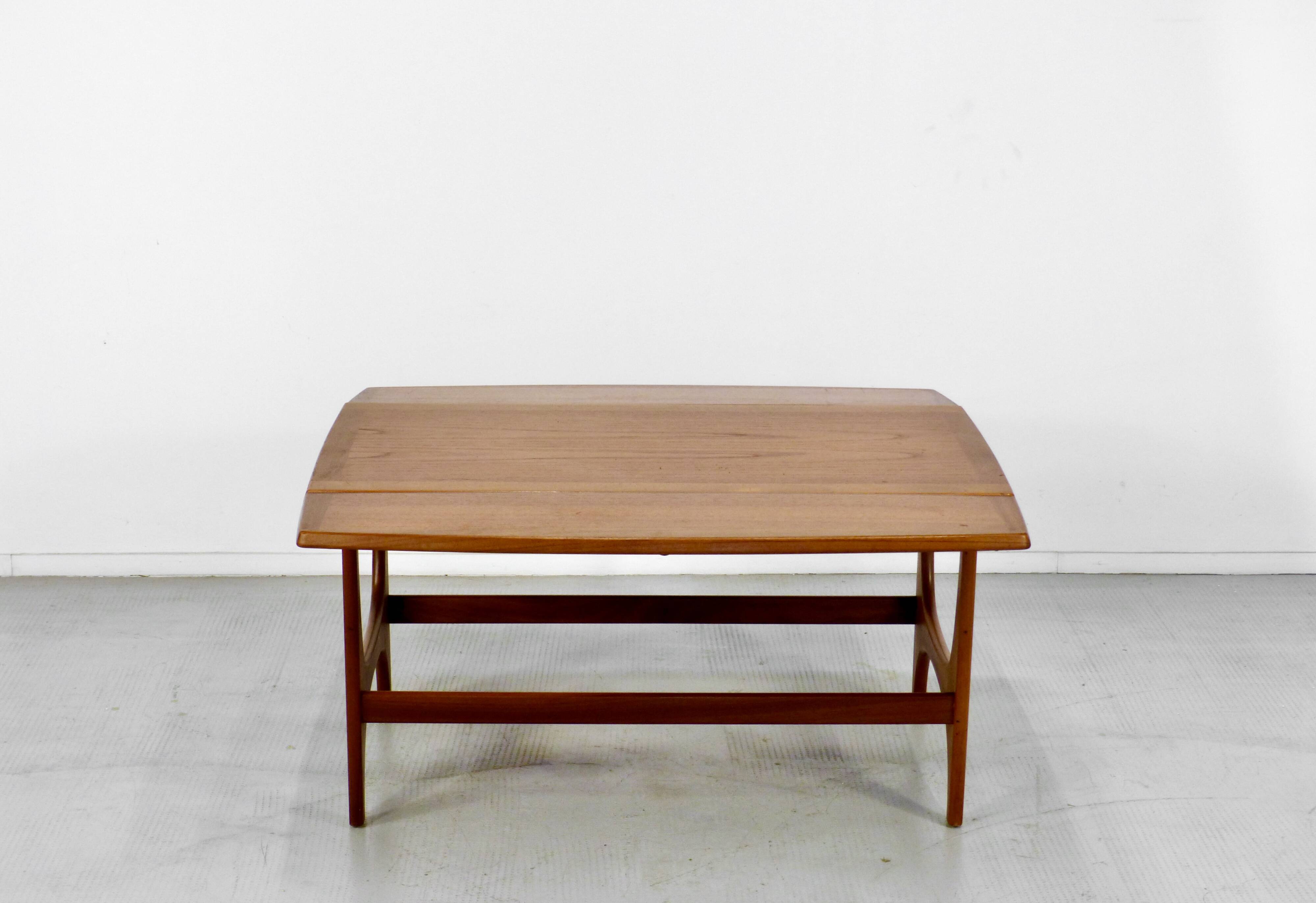 Mid-Century Modern Danish Style Drop Leaf Teak Coffee Table, 1960s