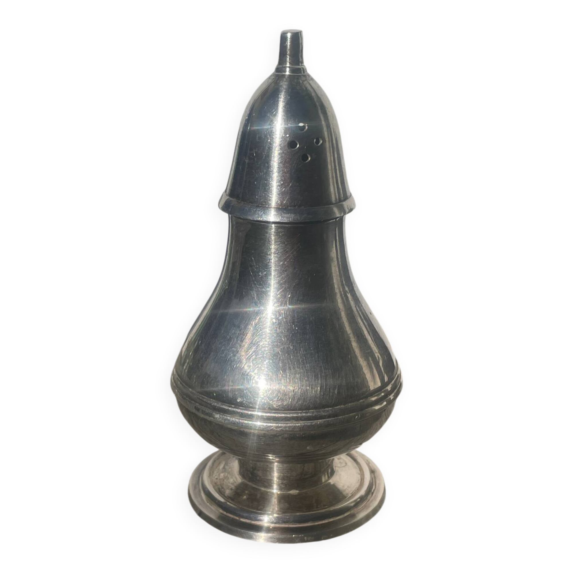 Salière ou poivrier en métal argenté