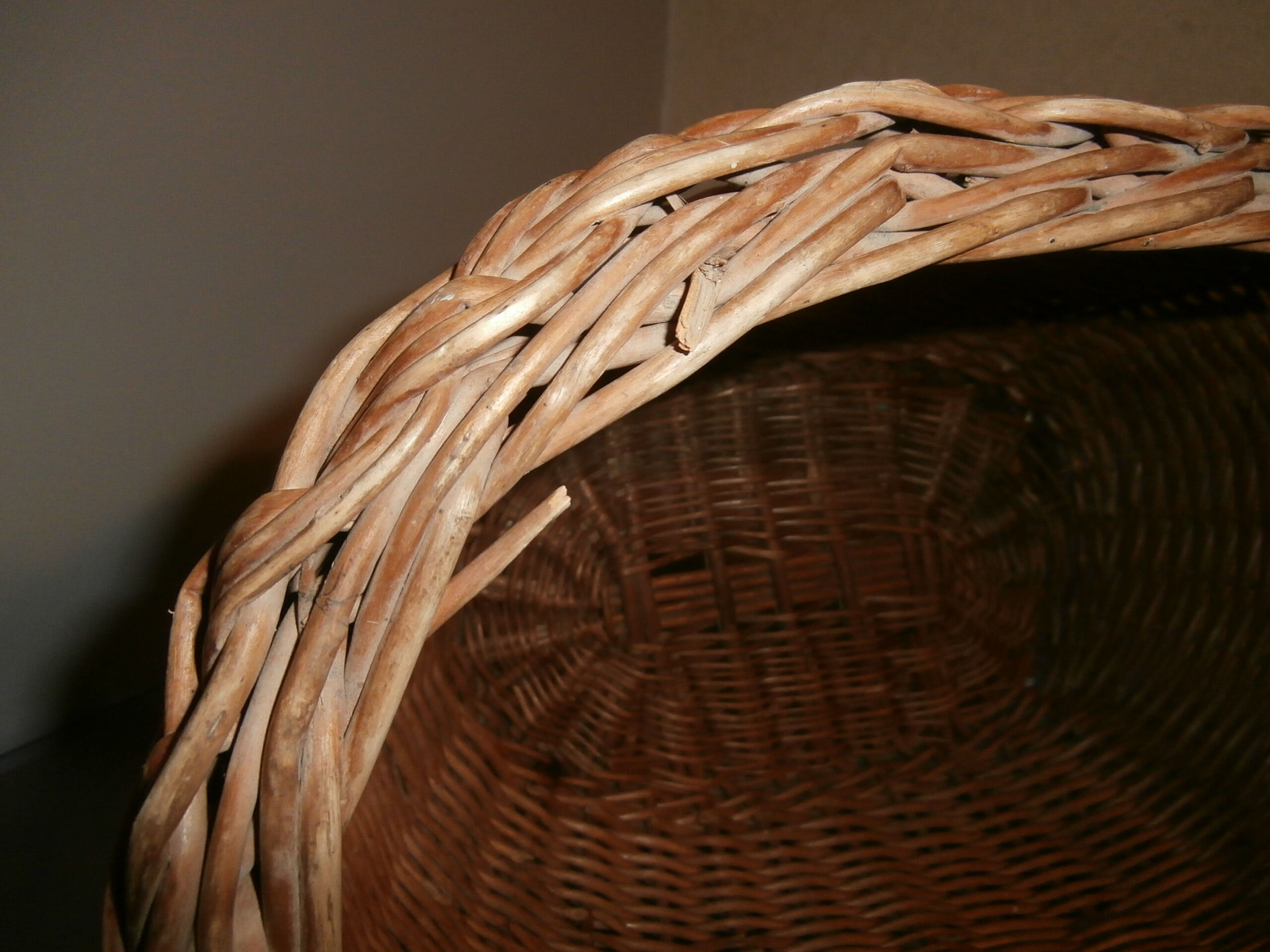 Wicker basket