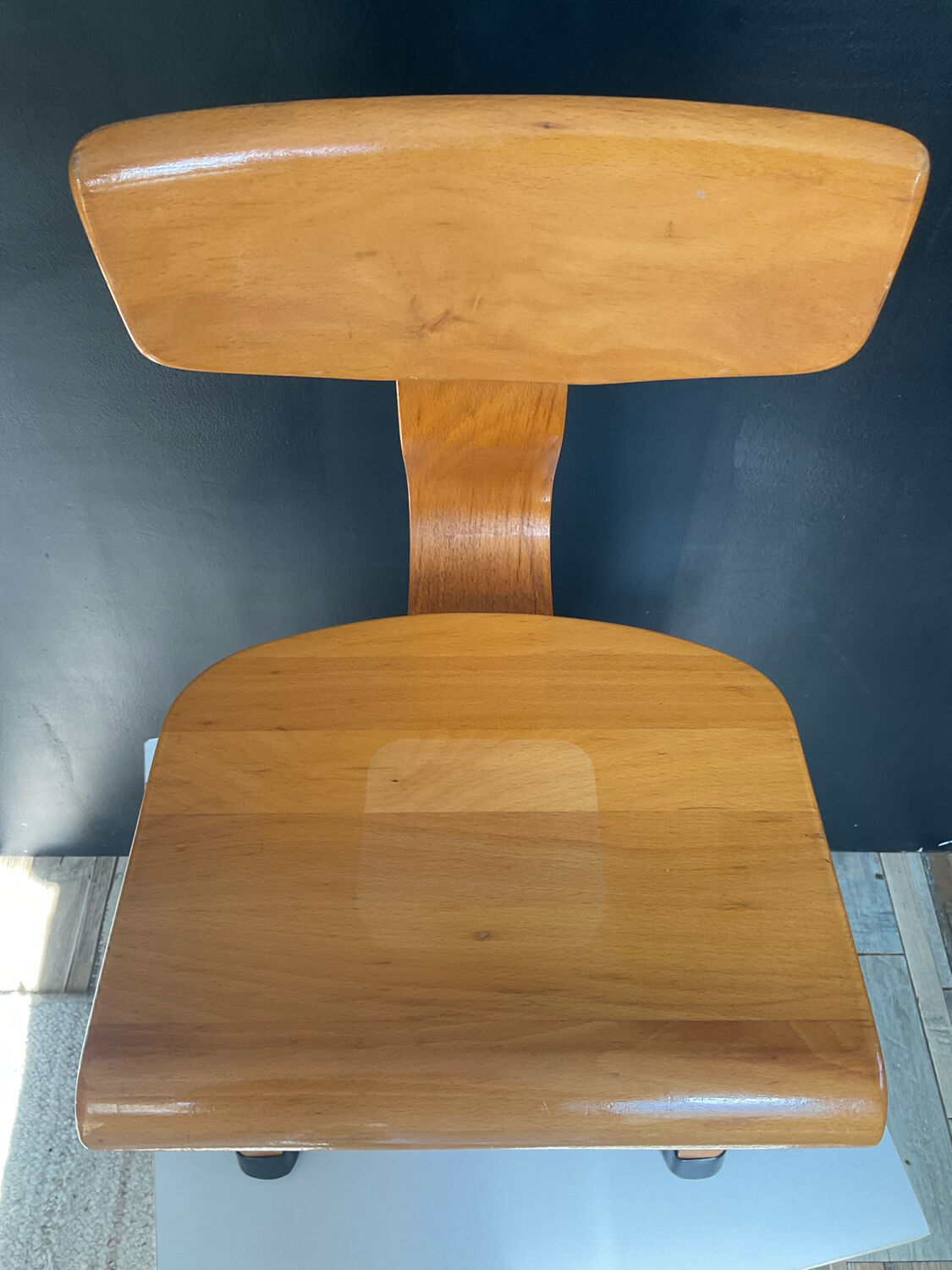 Vintage beech chair from the 1950s-60s.