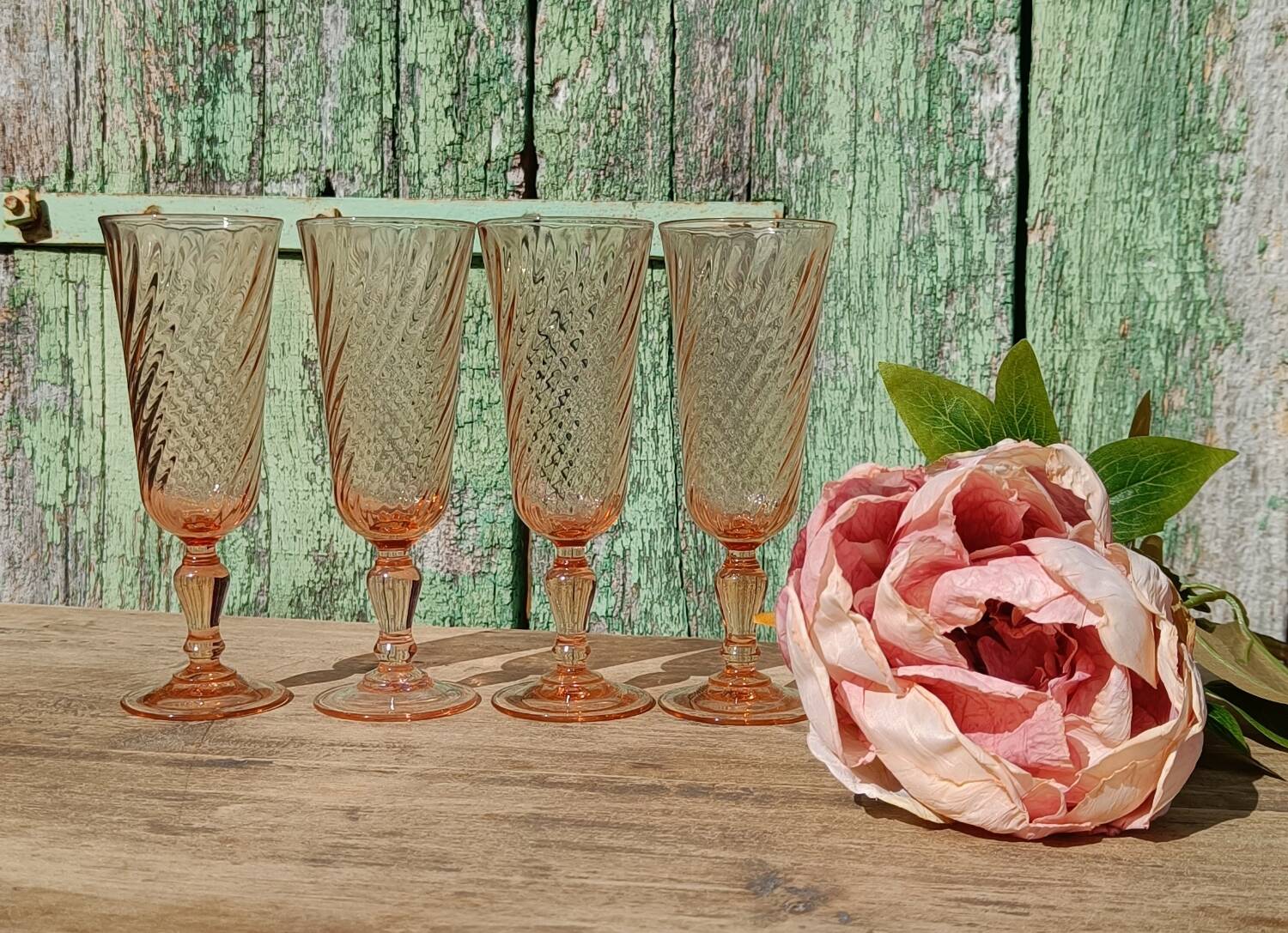 Rosaline champagne flute