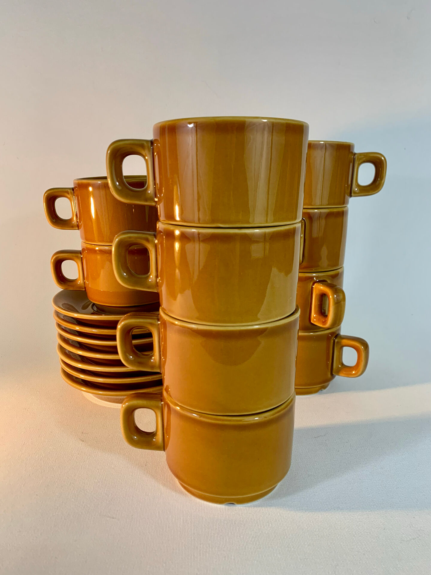 Tasses et soucoupes