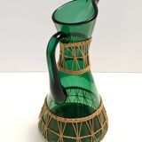 Pichet/vase vert en verre soufflé à la main et osier, Empoli, Italie