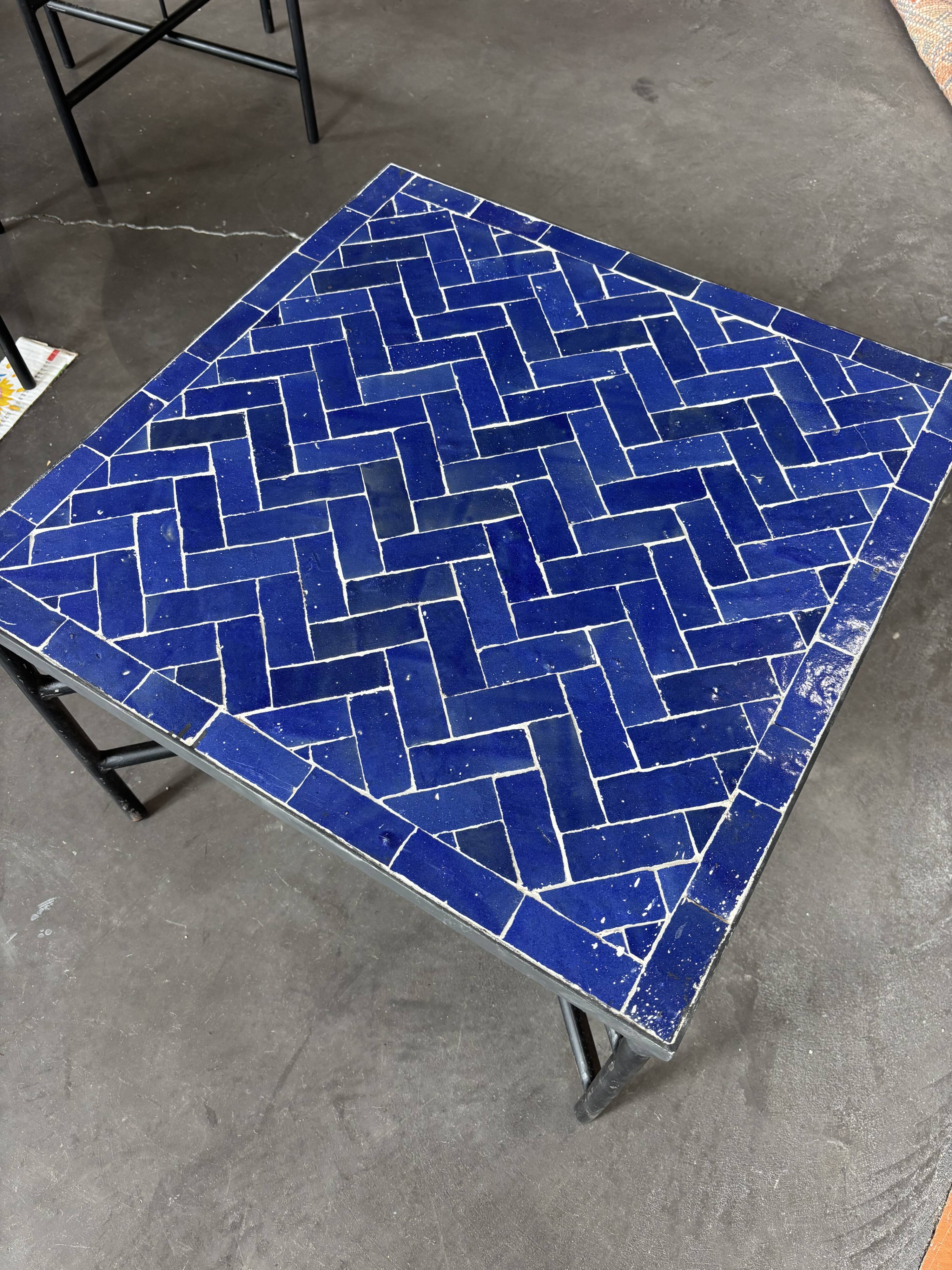 Square coffee table in Majorelle blue zellige, handmade – 60 × 60 cm