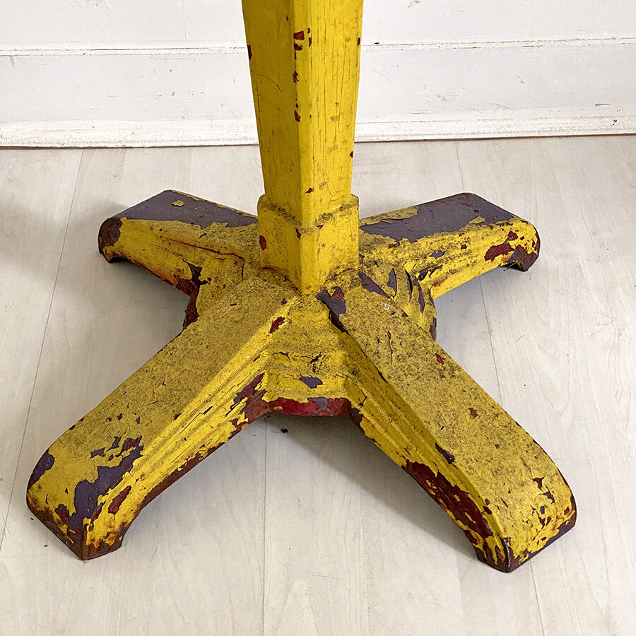 Table bistrot art déco métal patine jaune