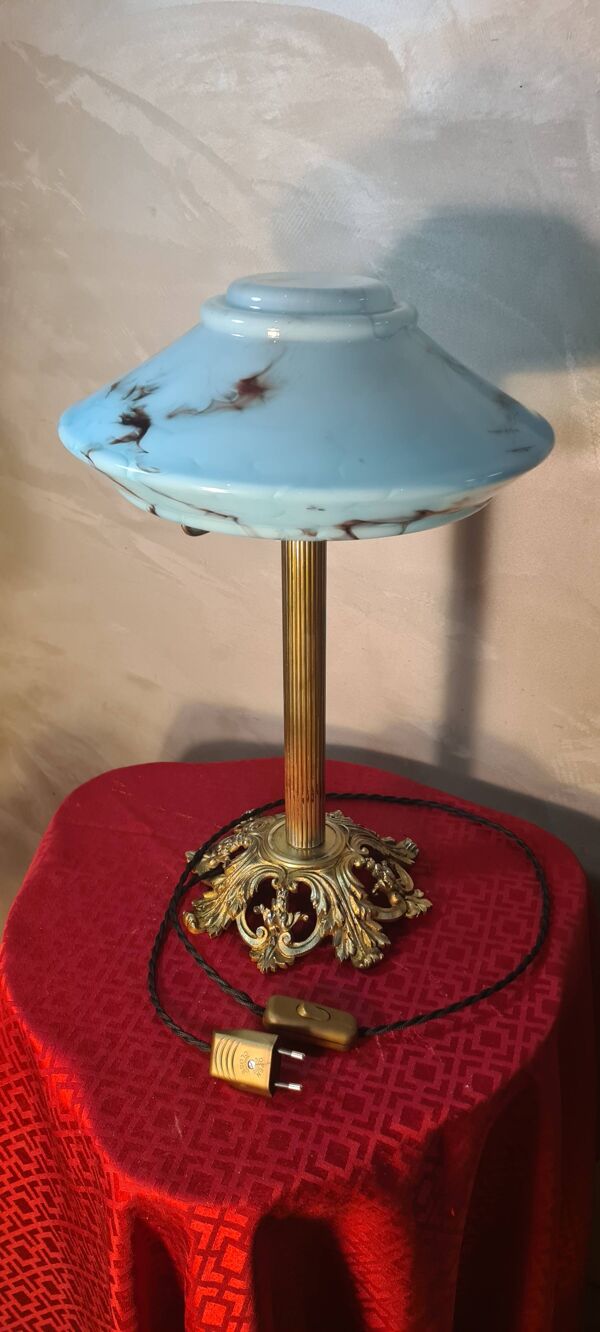 lampe bronze  et laiton art deco  opaline marbré 45x30 av nouvelle elec int