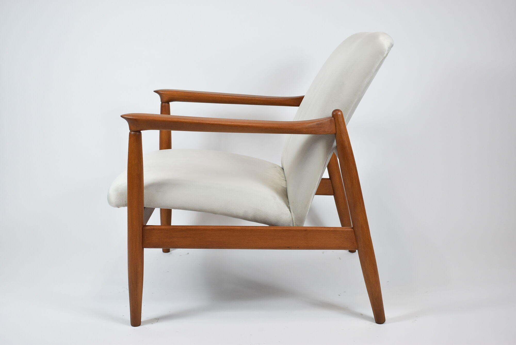 Fauteuil vintage GFM-64 de E.Homa, années 60, velours argenté gris