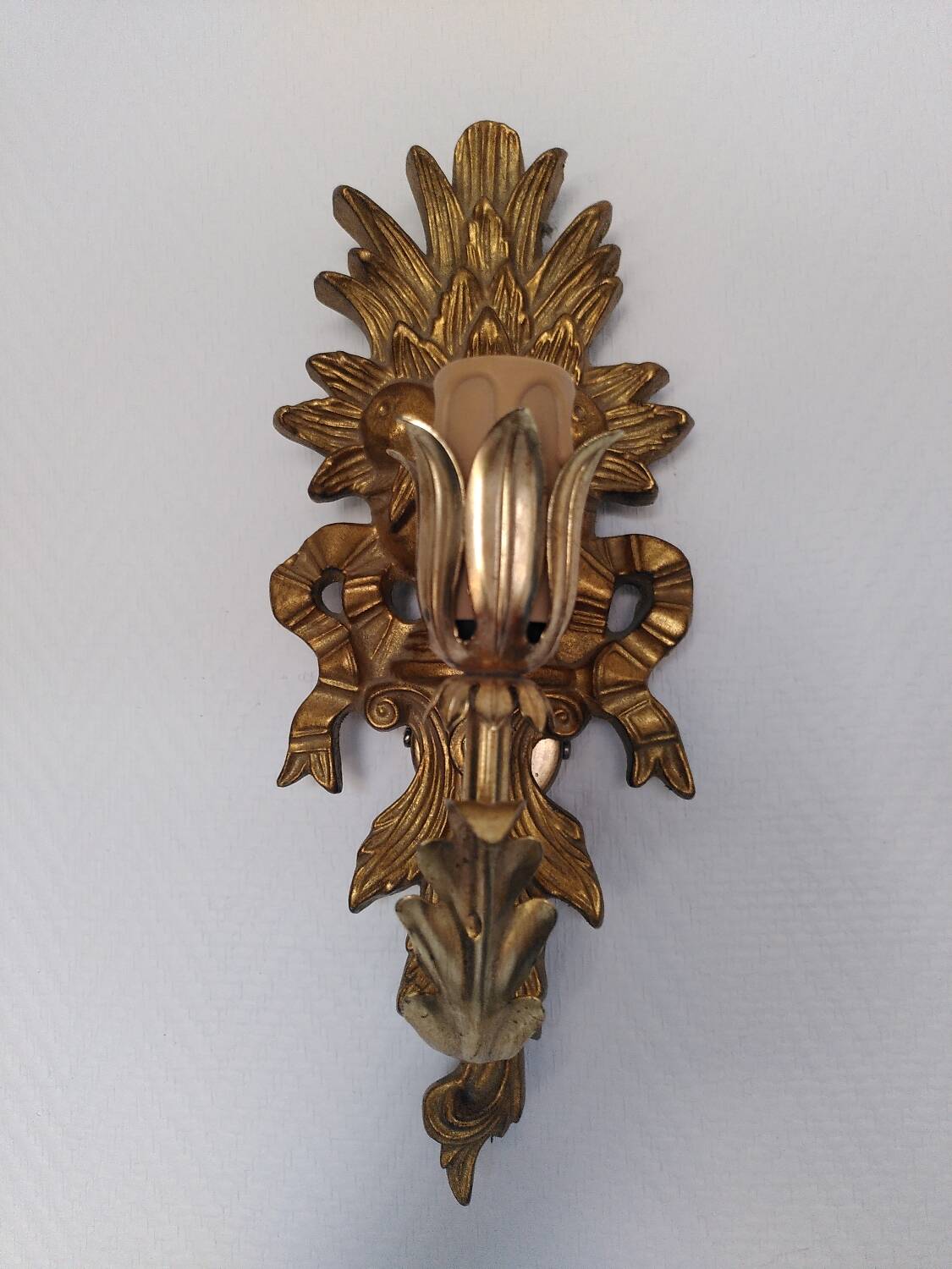 Paire d'appliques en bois doré sculpté, Italie