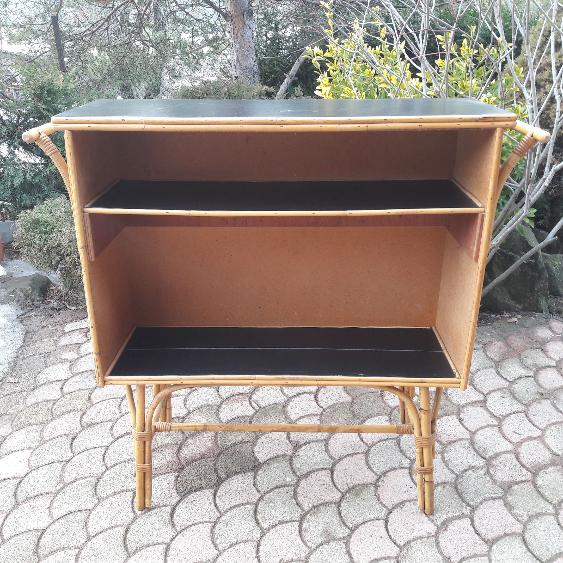 Rattan bar and its 2 stools 60