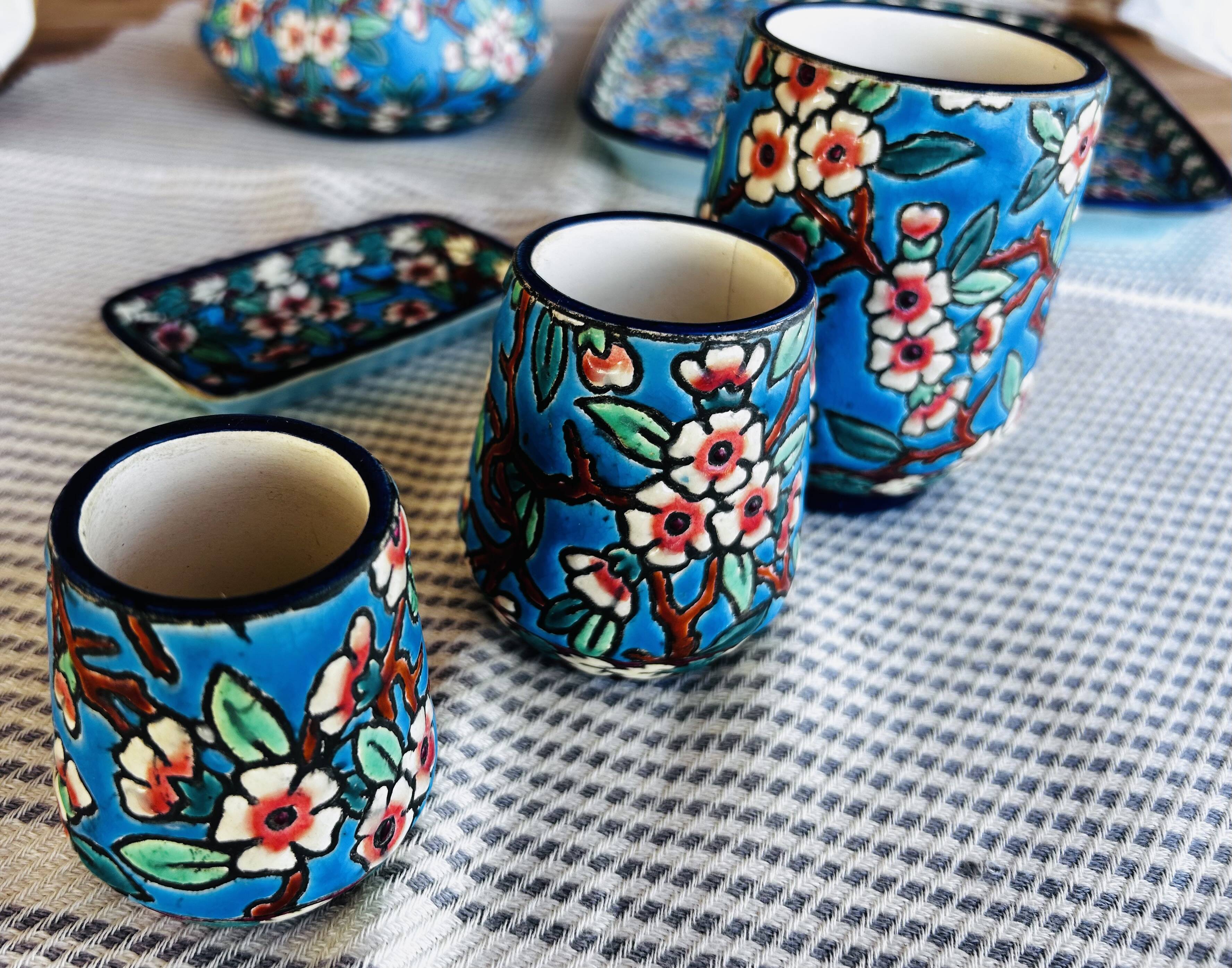 Complete set of Longwy earthenware.