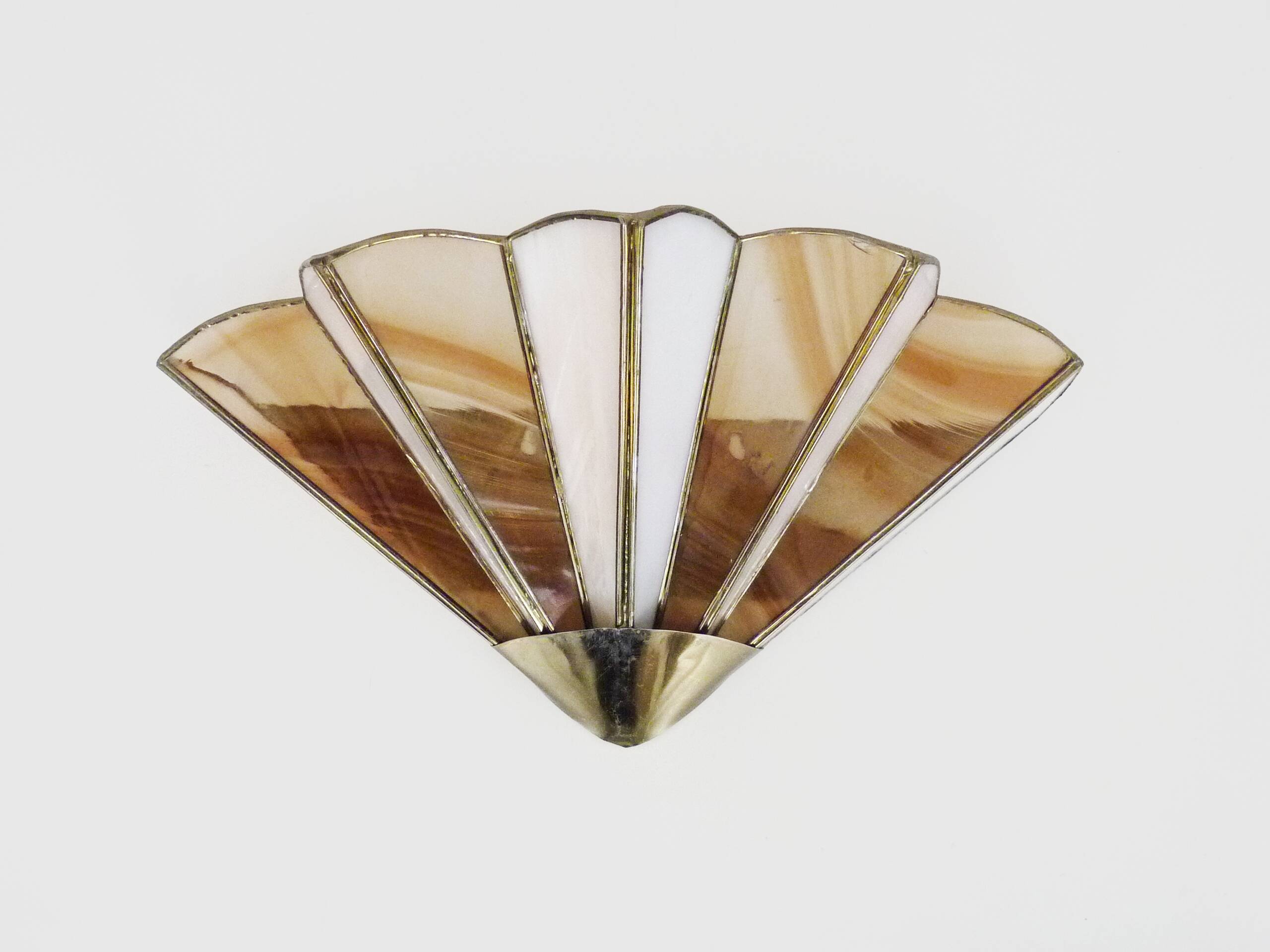Art Deco style fan wall light in brass and real glass paste. 60s