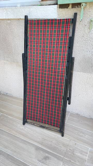 Vintage folding deck chair