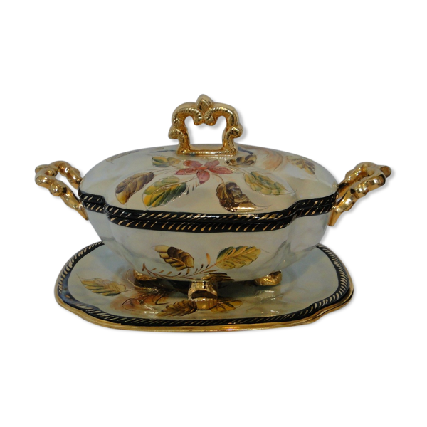 Soupière légumier avec plat anciens porcelaine barbotine H.Becquet quarqueron
