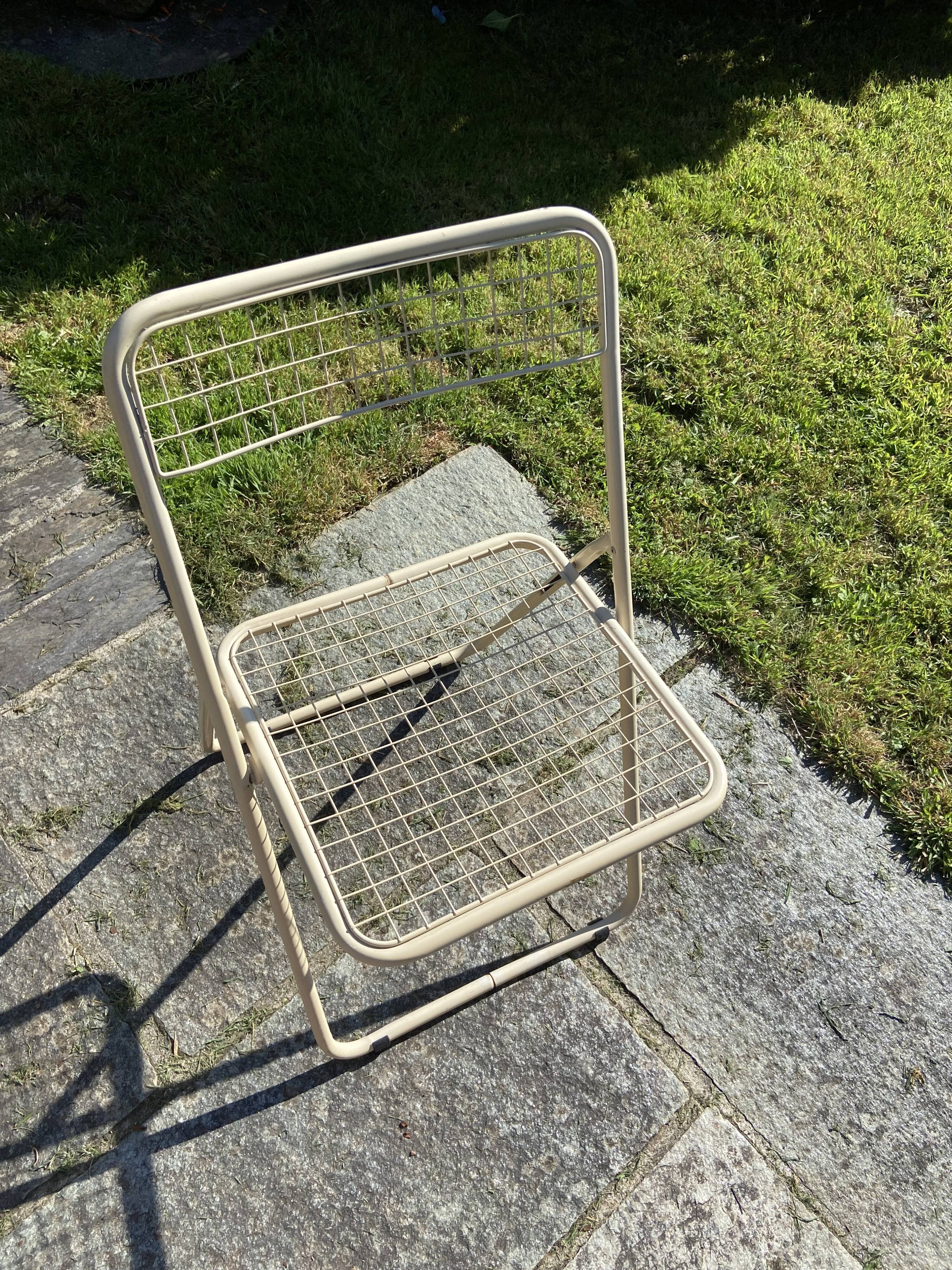 Folding chair in beige grid metal 1980