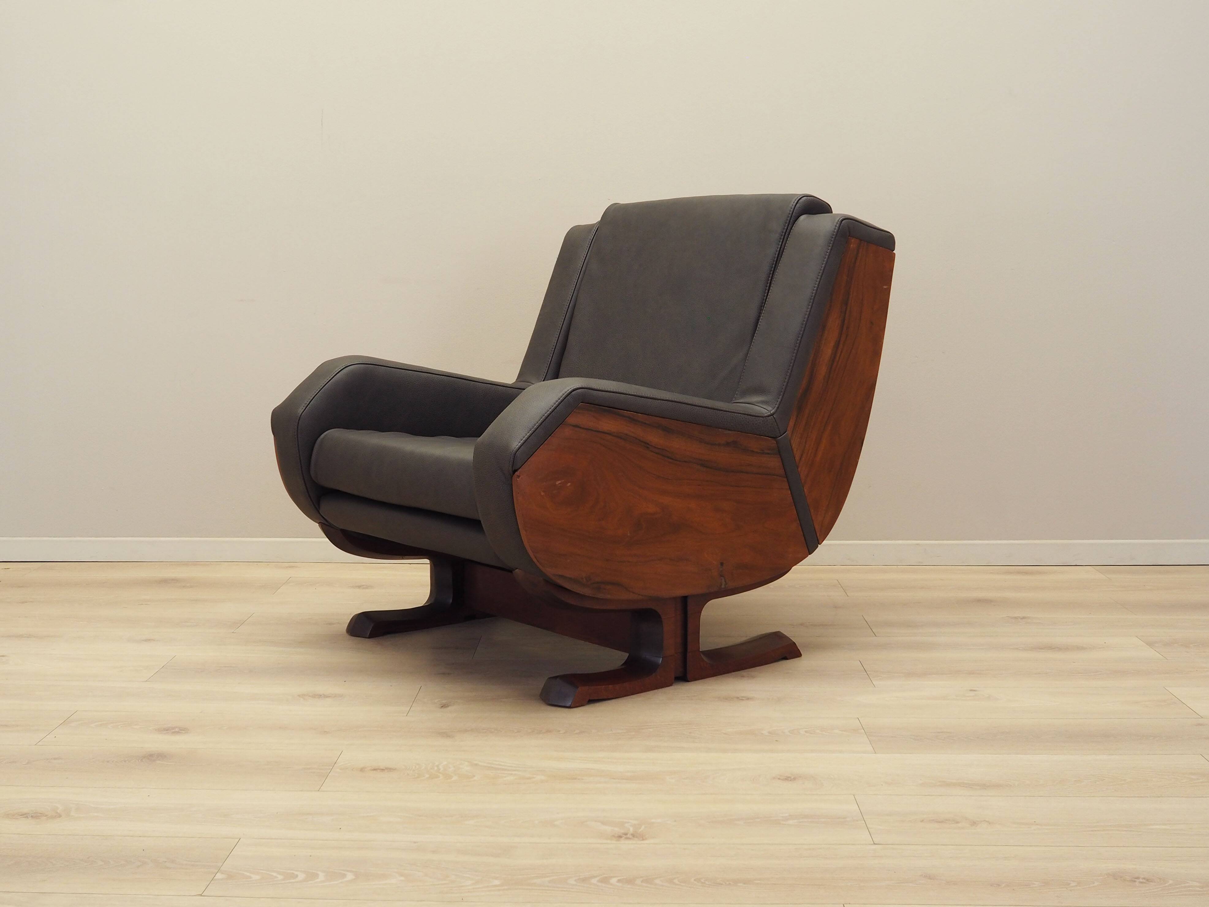 Leather armchair, Italian design, 1970s, production: Italy