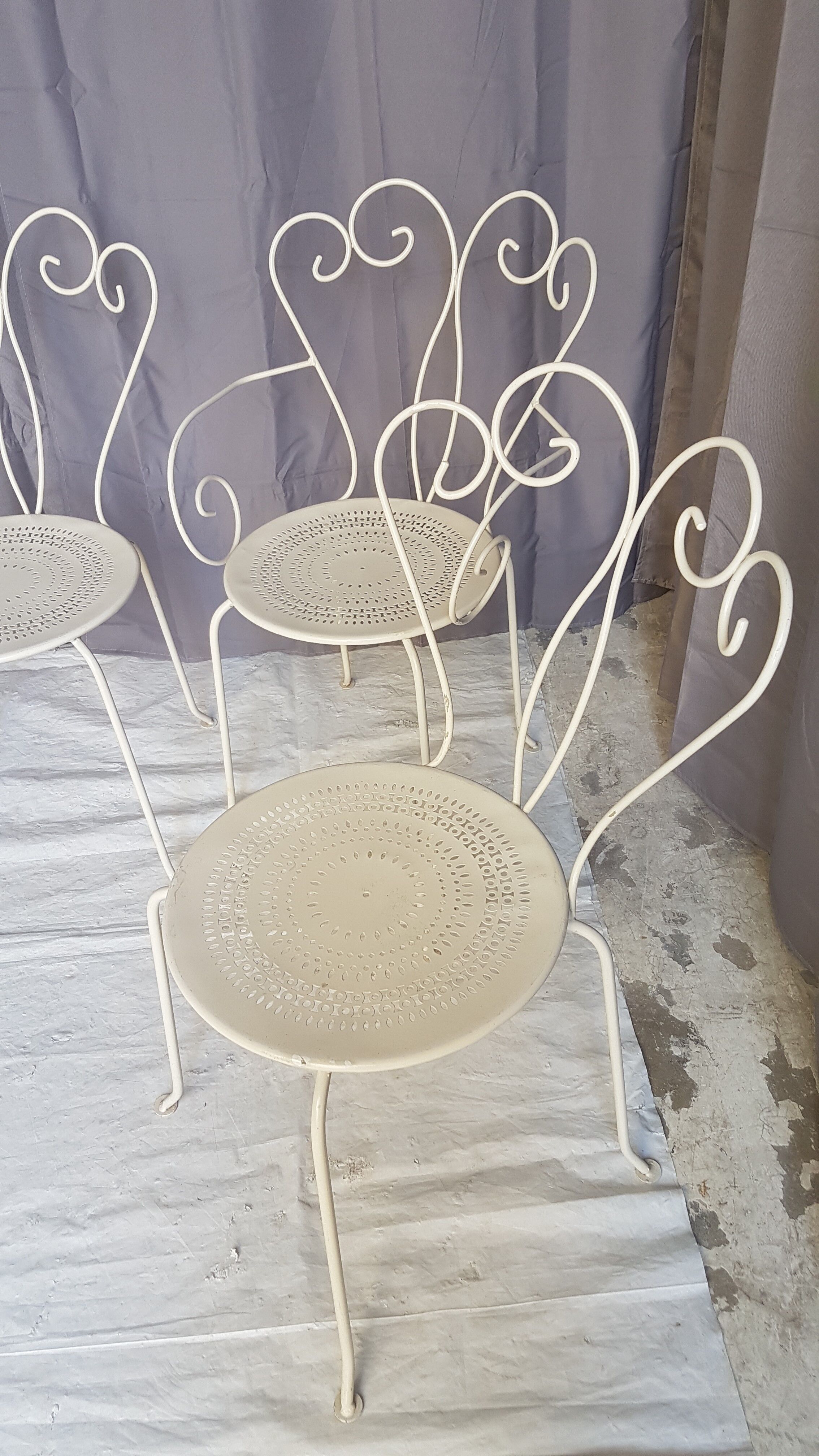 Lot of 6 metal garden seats