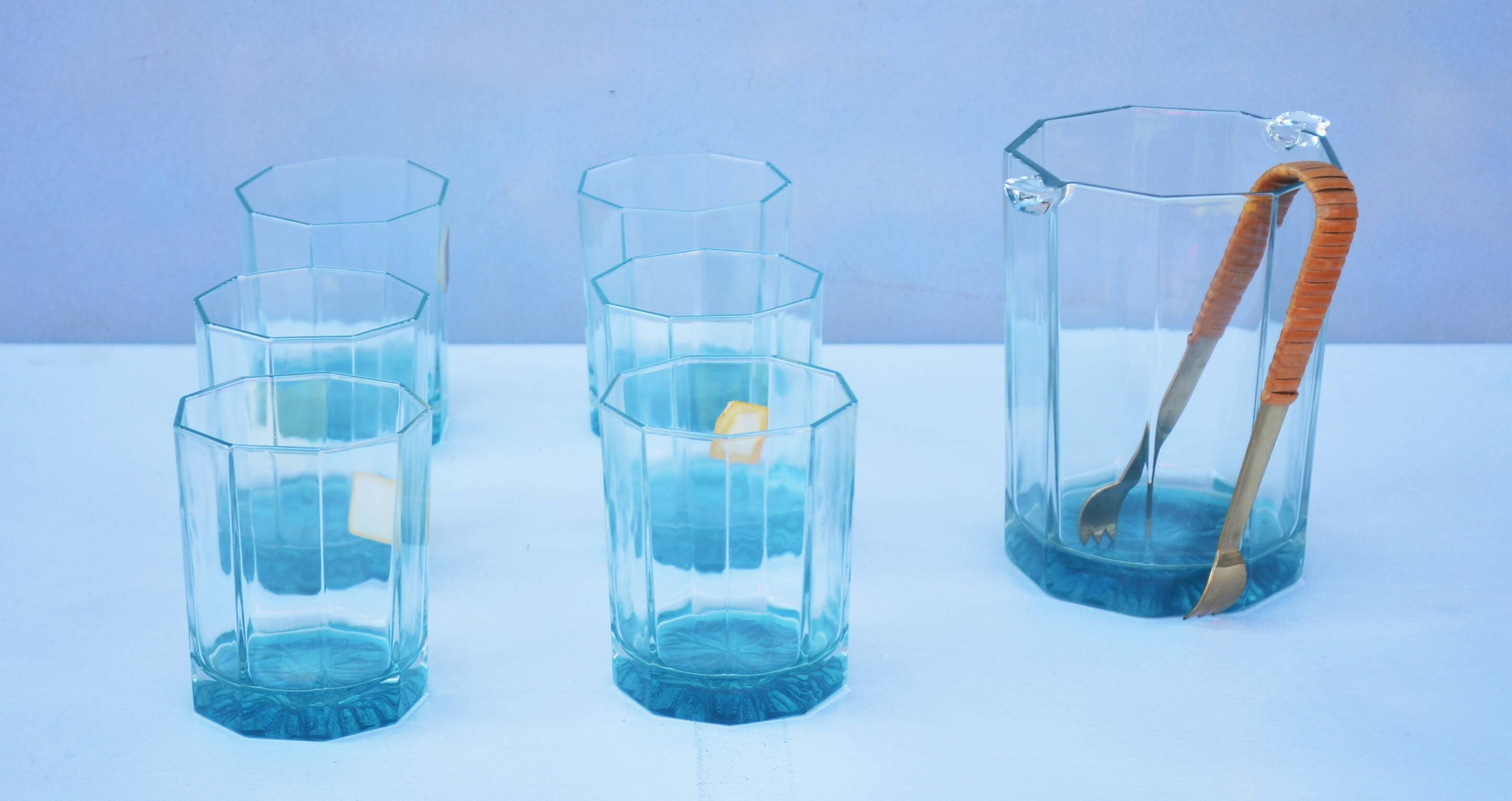 Mid Century Italy Frangar Non Flectar Whiskey Set of Blue Glasses With Ice Bucket and Fork Tongs