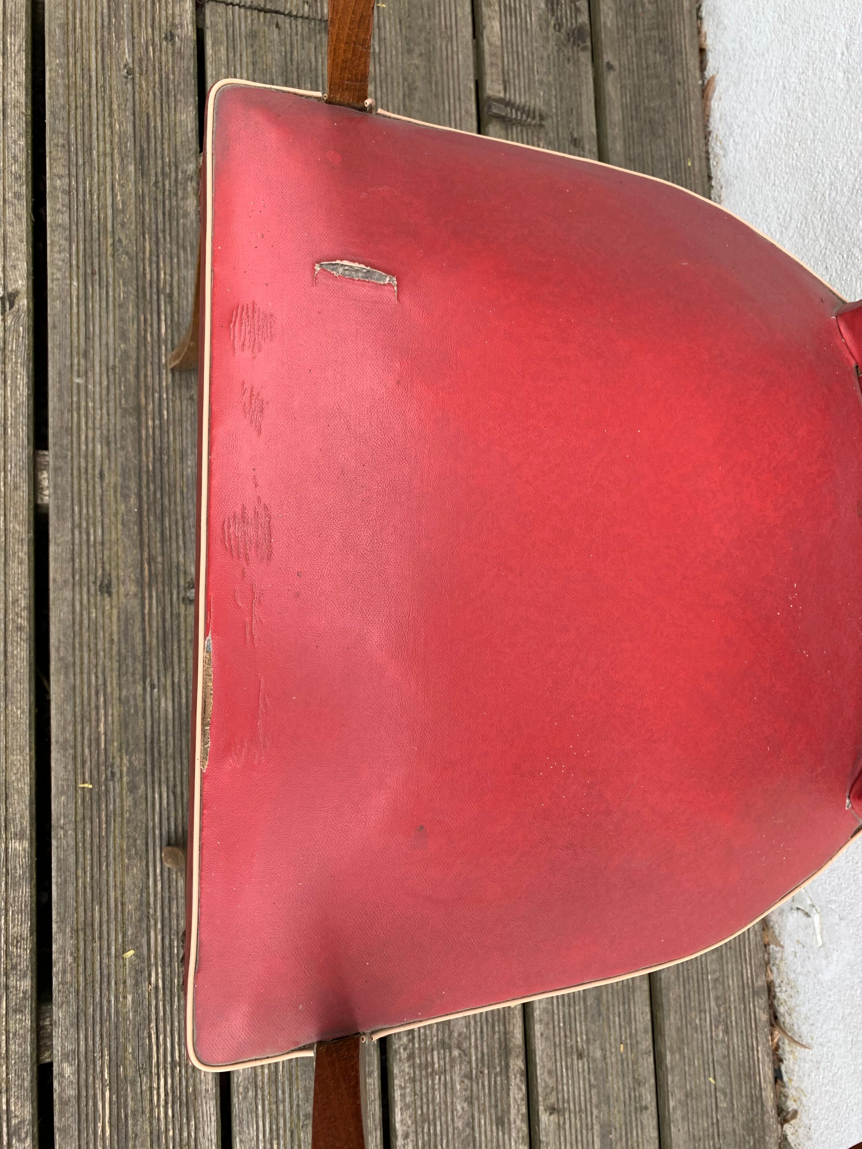 Red skai bridge armchair