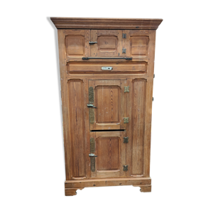 Meuble ancien de métier