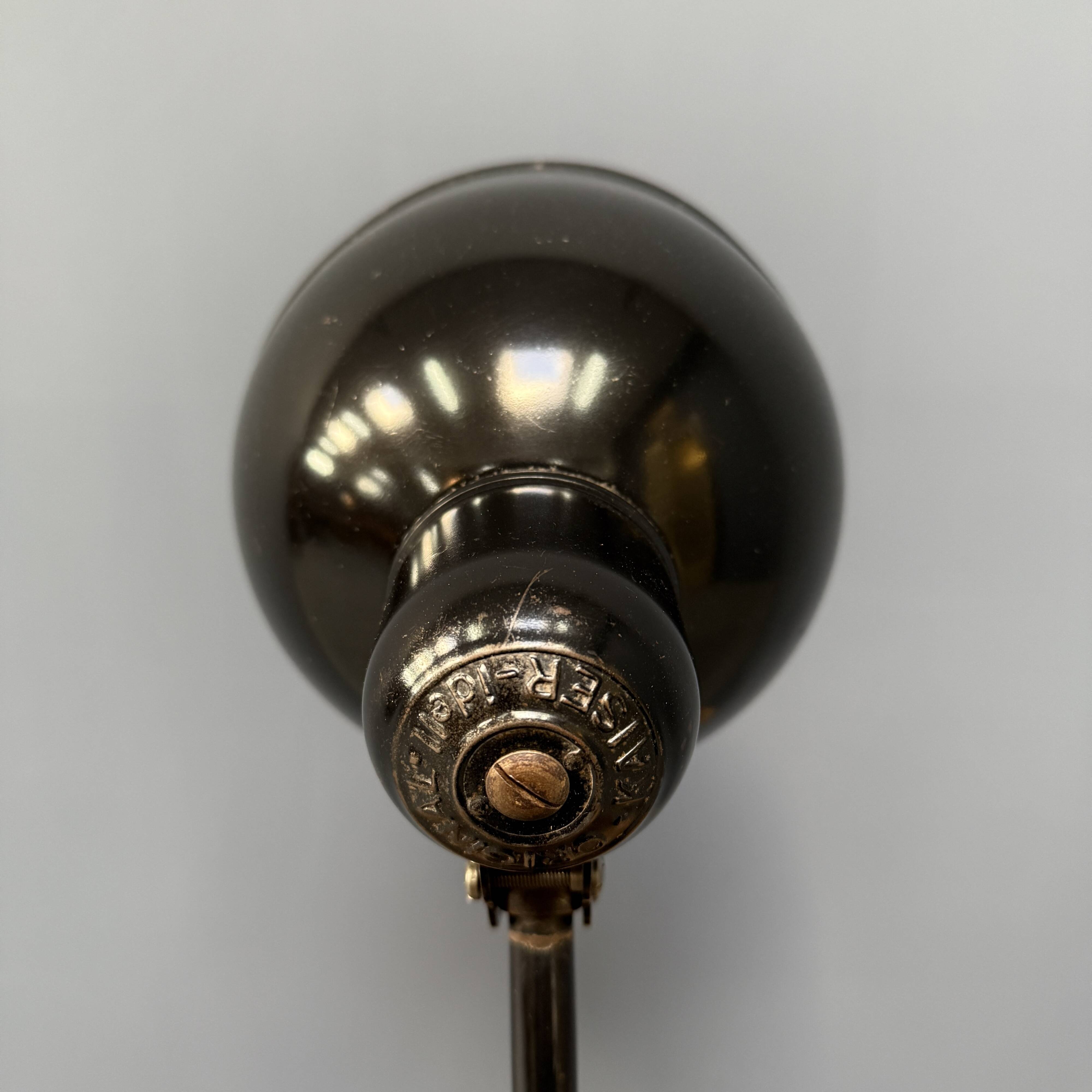 Lampe de bureau Bauhaus Kaiser Idell noire modèle 6556