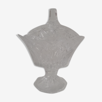 Glass or crystal standing candy maker