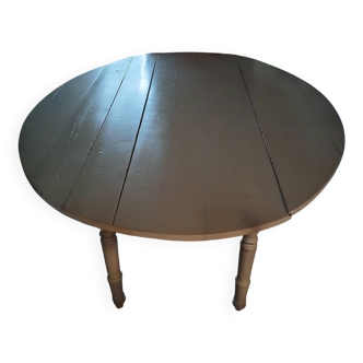 Oval table